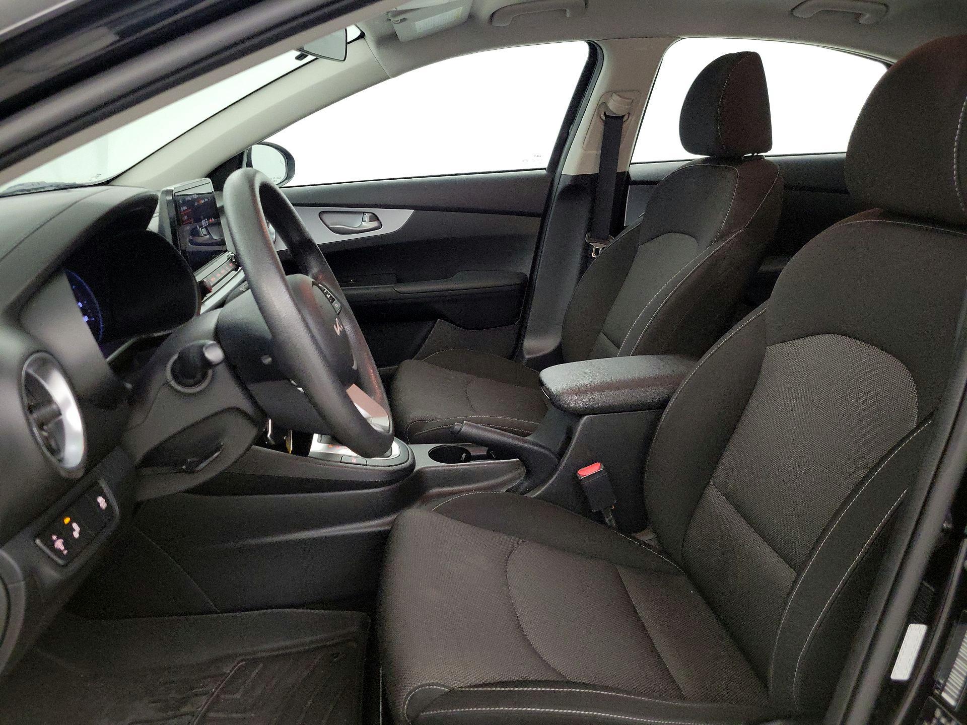 Thumbnail: 2023 Kia Forte - 11