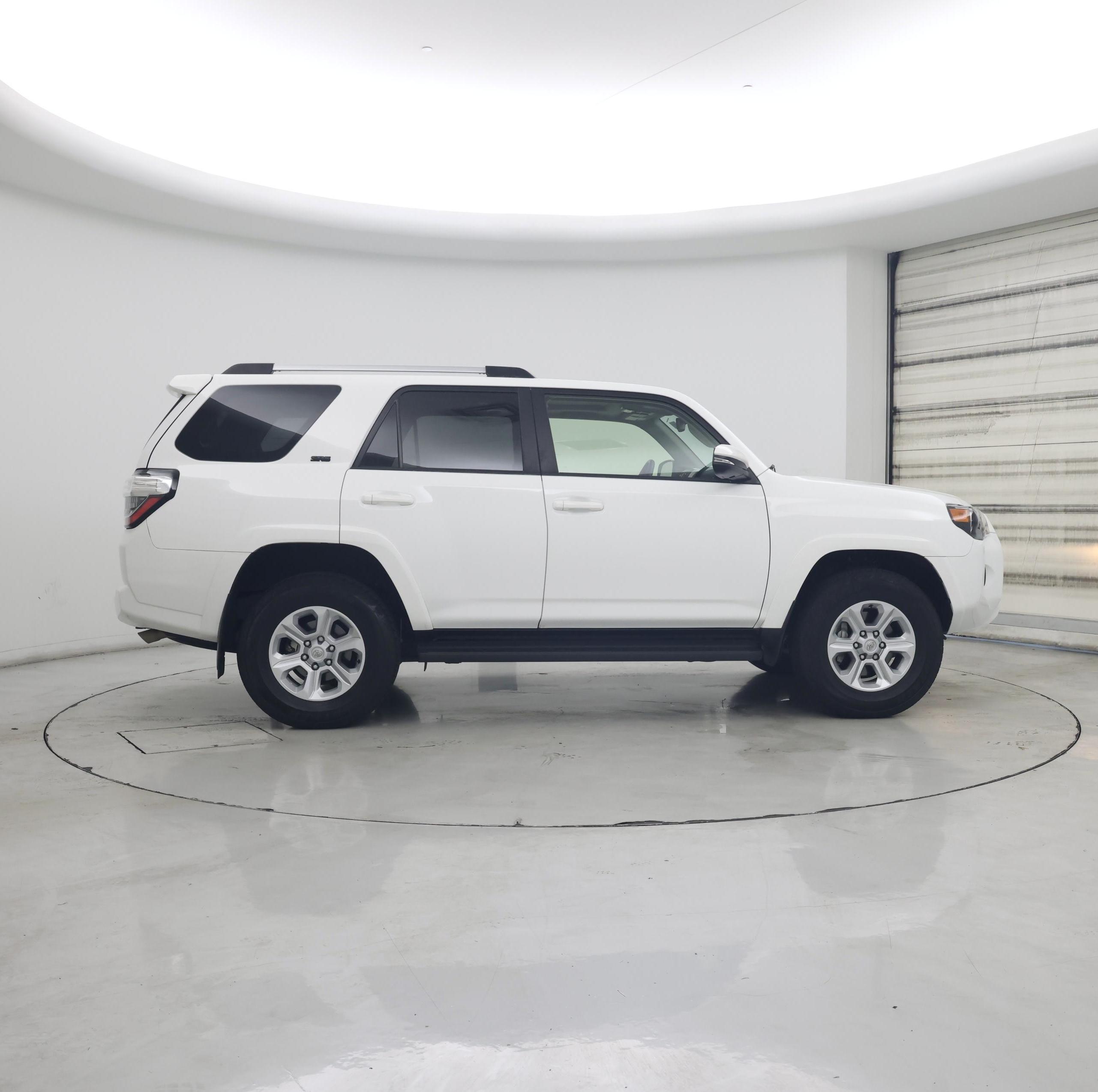Thumbnail: 2024 Toyota 4Runner - 7