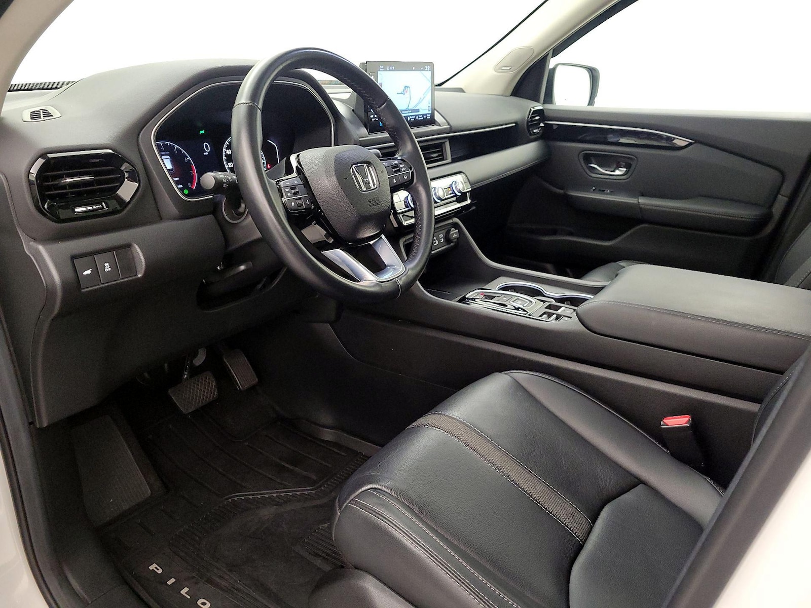 2025 Honda Pilot Touring - Photo 12