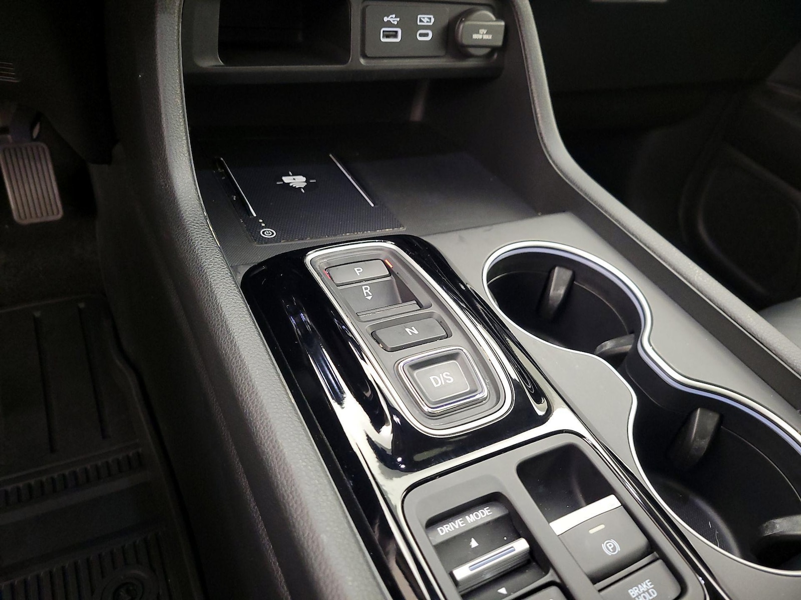 2025 Honda Pilot Touring - Photo 19