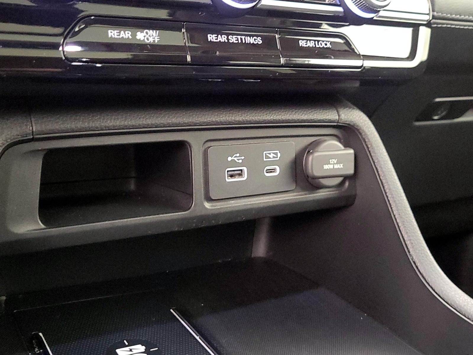 2025 Honda Pilot Touring - Photo 20