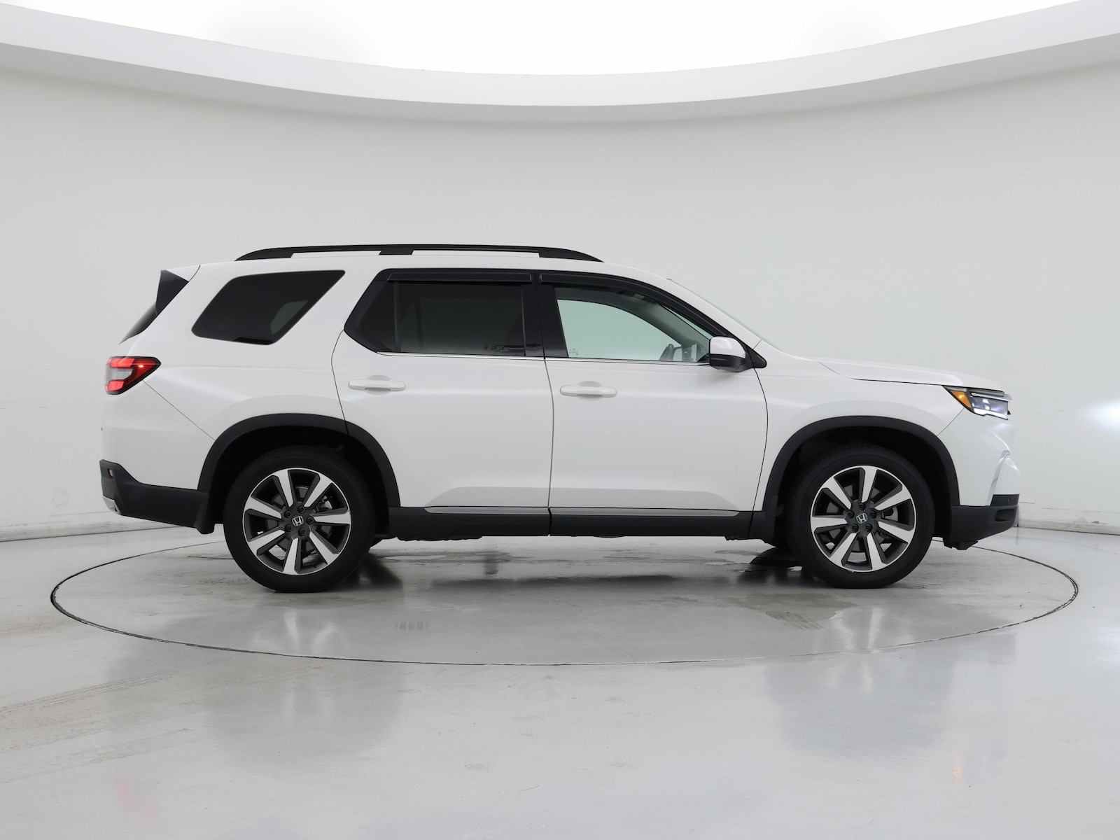 2025 Honda Pilot Touring - Photo 8
