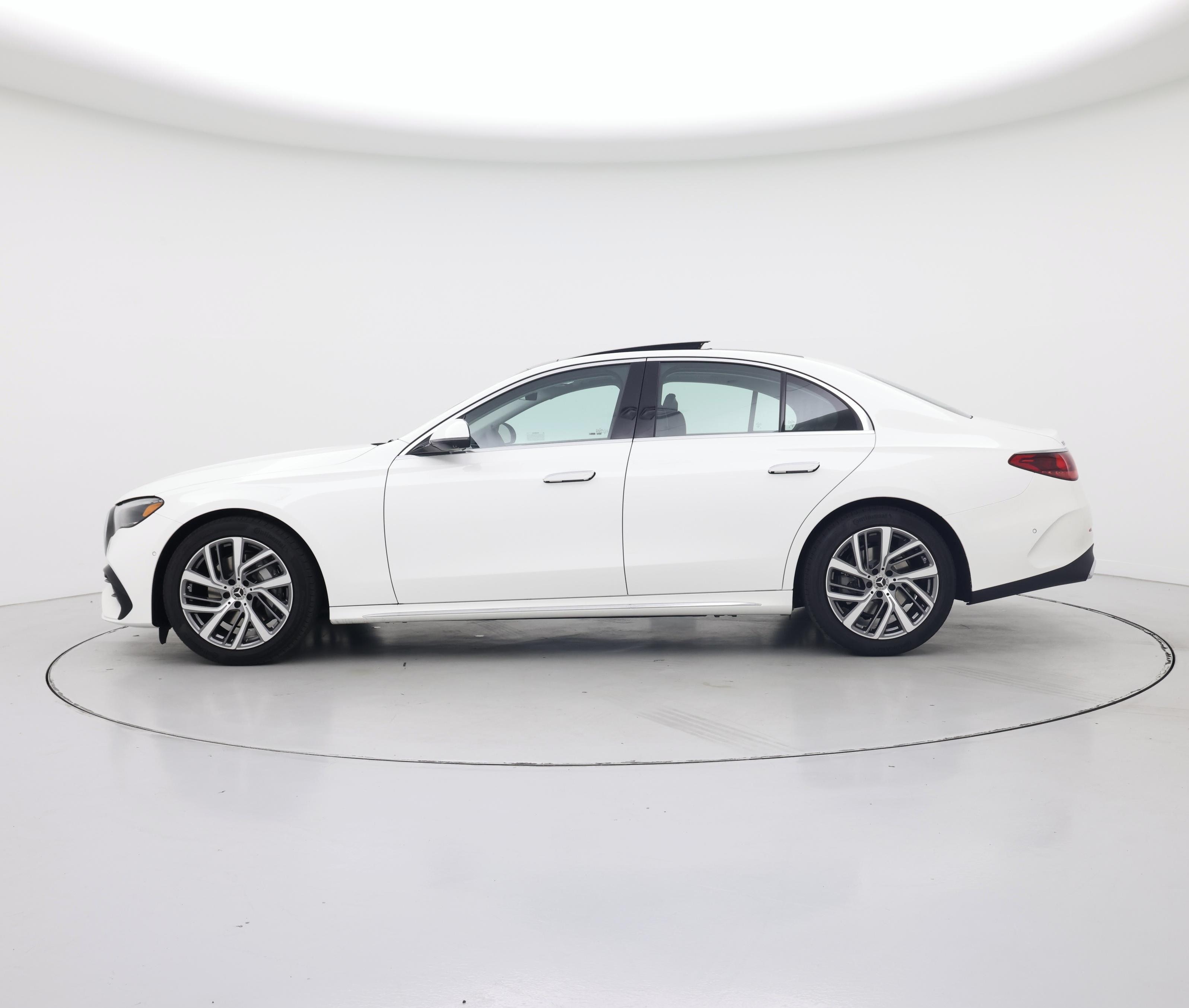 Thumbnail: 2026 Mercedes-Benz E-Class - 3