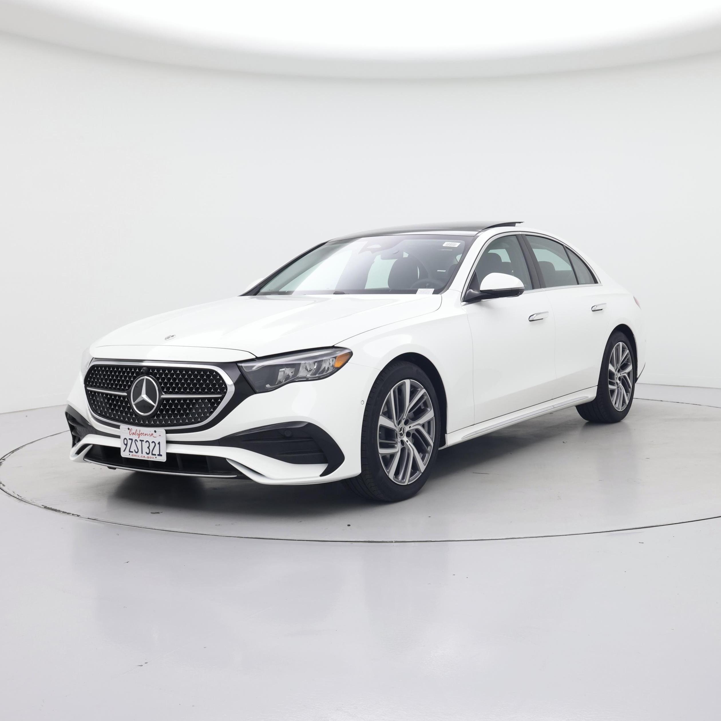 Thumbnail: 2026 Mercedes-Benz E-Class - 4