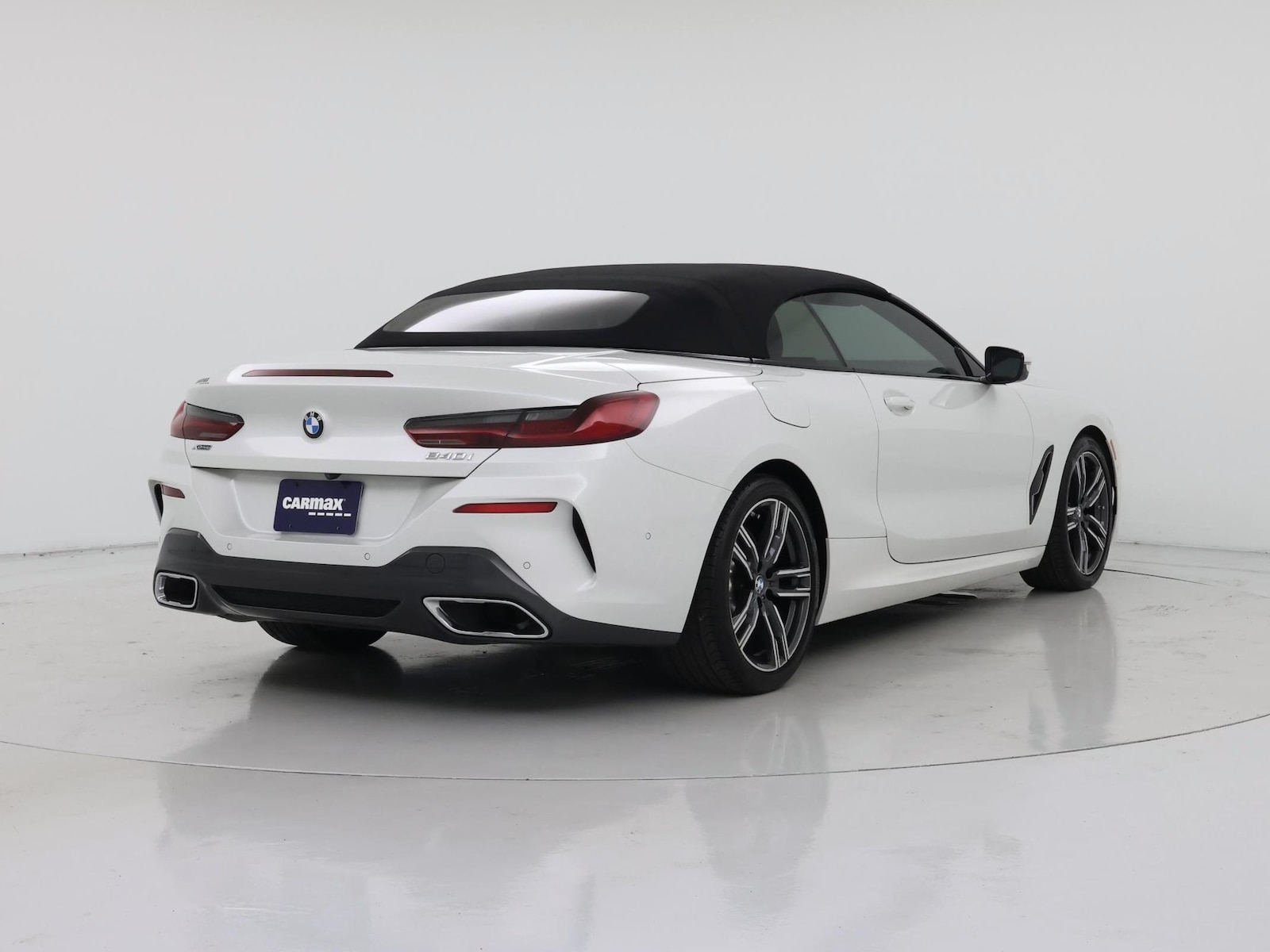 2023 BMW 8 Series 840i - Photo 9