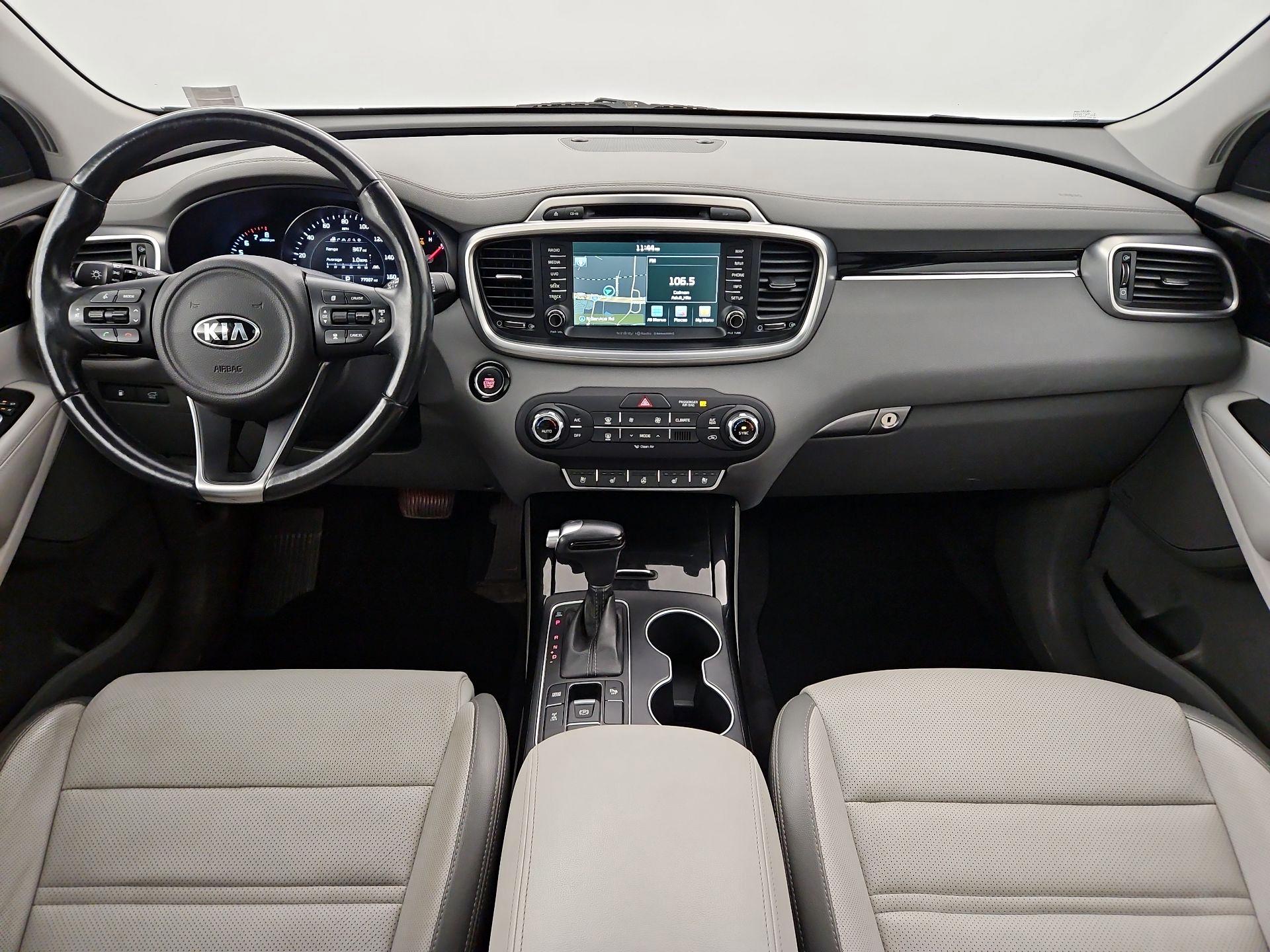 Thumbnail: 2017 Kia Sorento - 9
