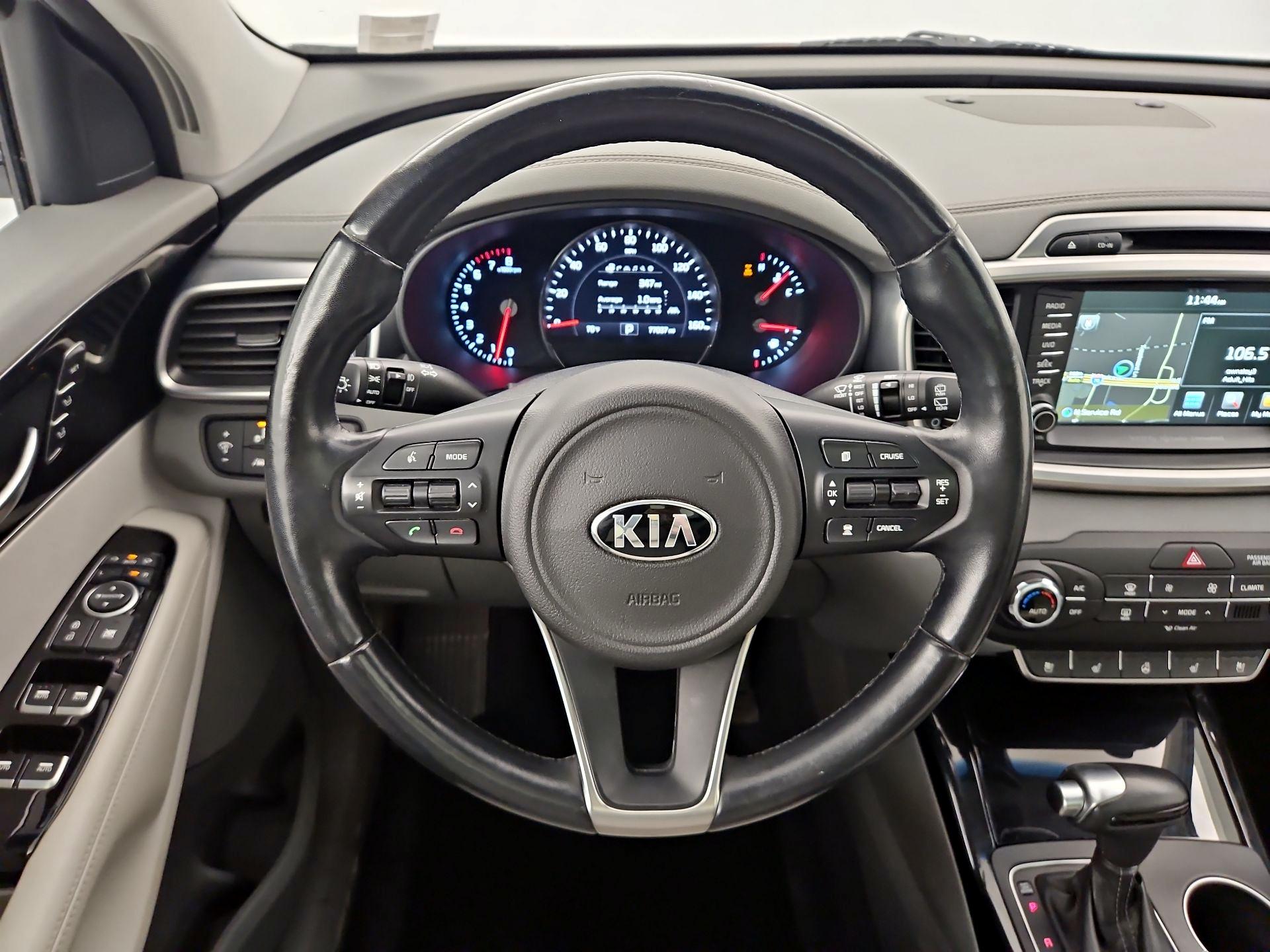 Thumbnail: 2017 Kia Sorento - 10