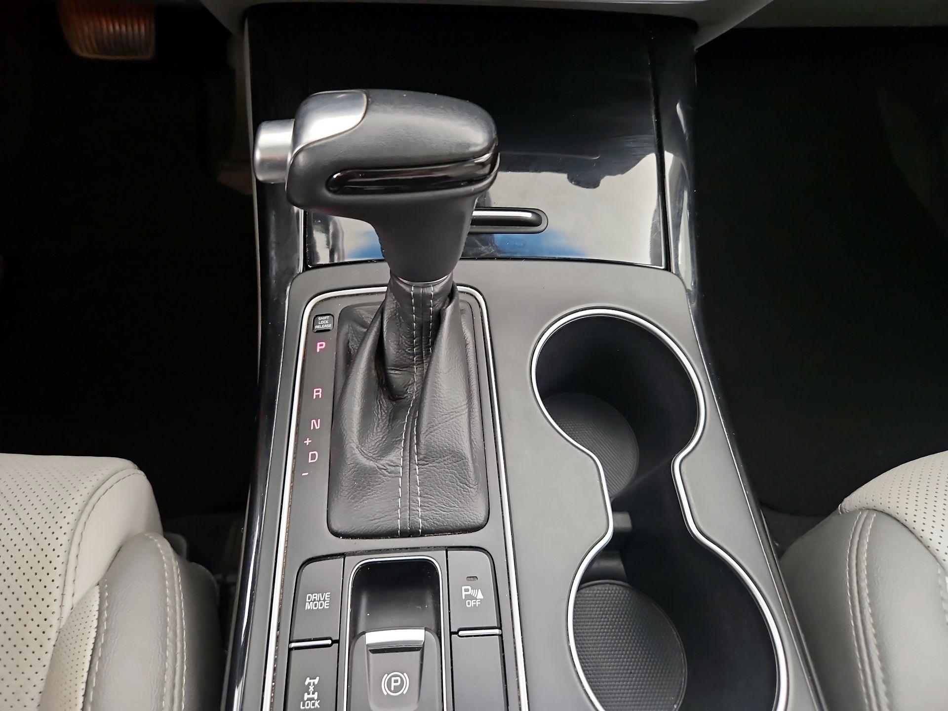 Thumbnail: 2017 Kia Sorento - 18