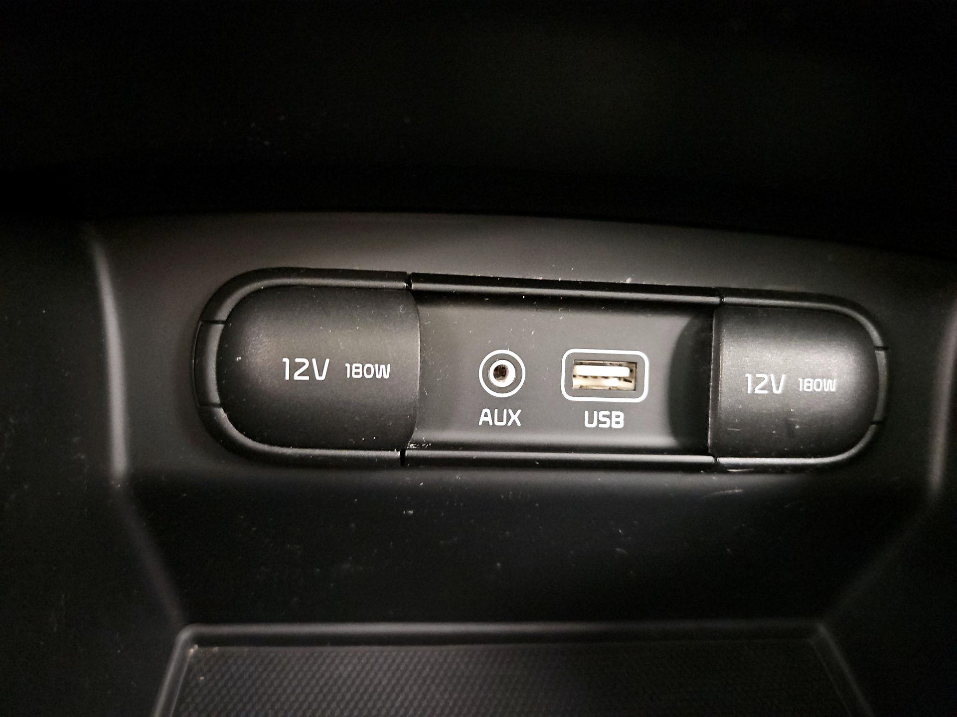 Thumbnail: 2017 Kia Sorento - 19