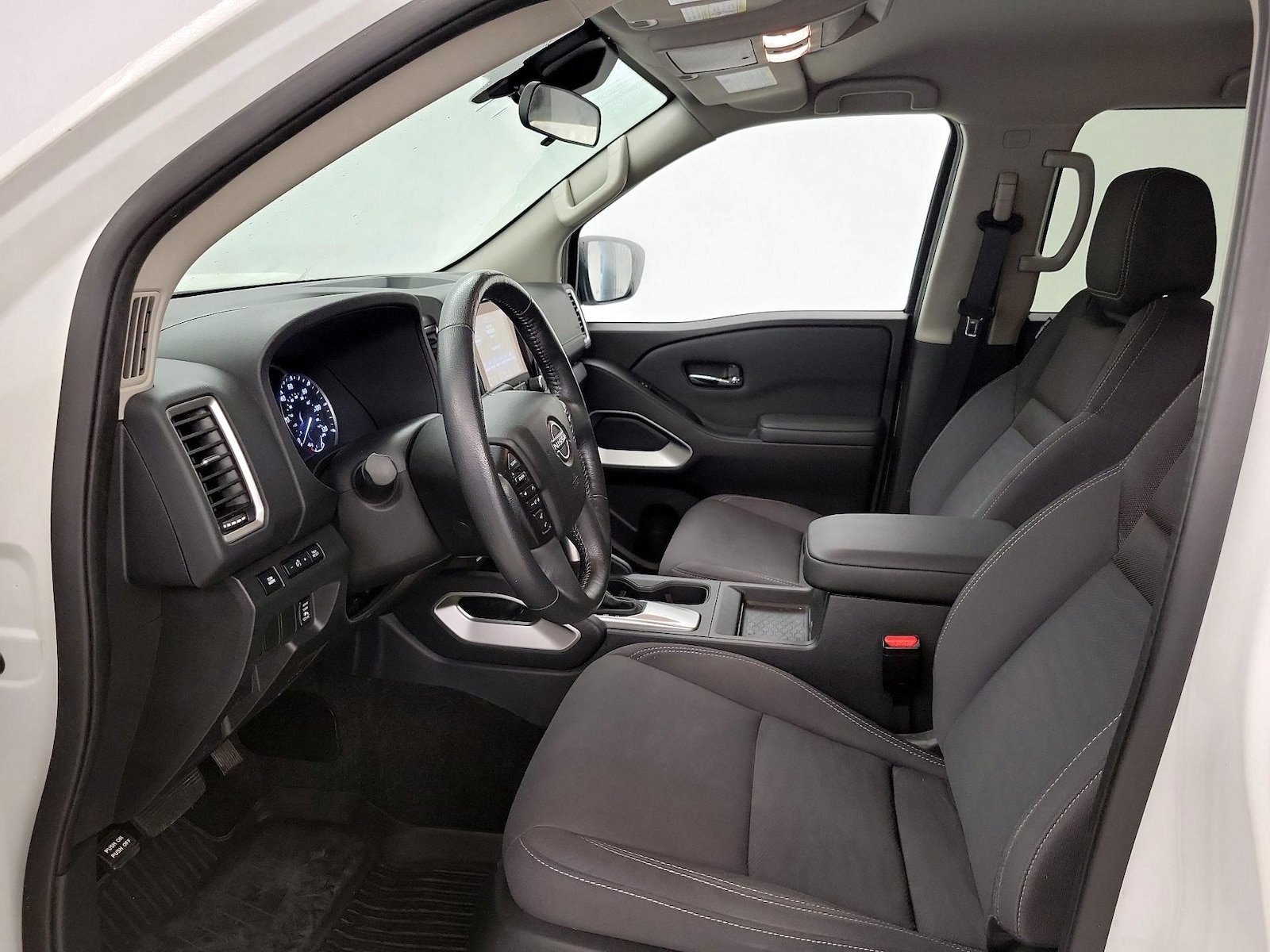 2022 Nissan Frontier SV - Photo 12