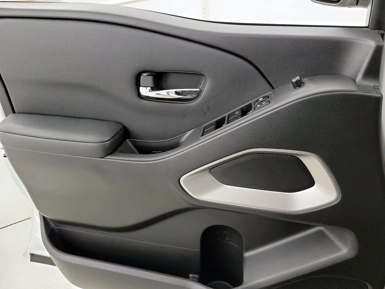 2022 Nissan Frontier SV - Photo 13