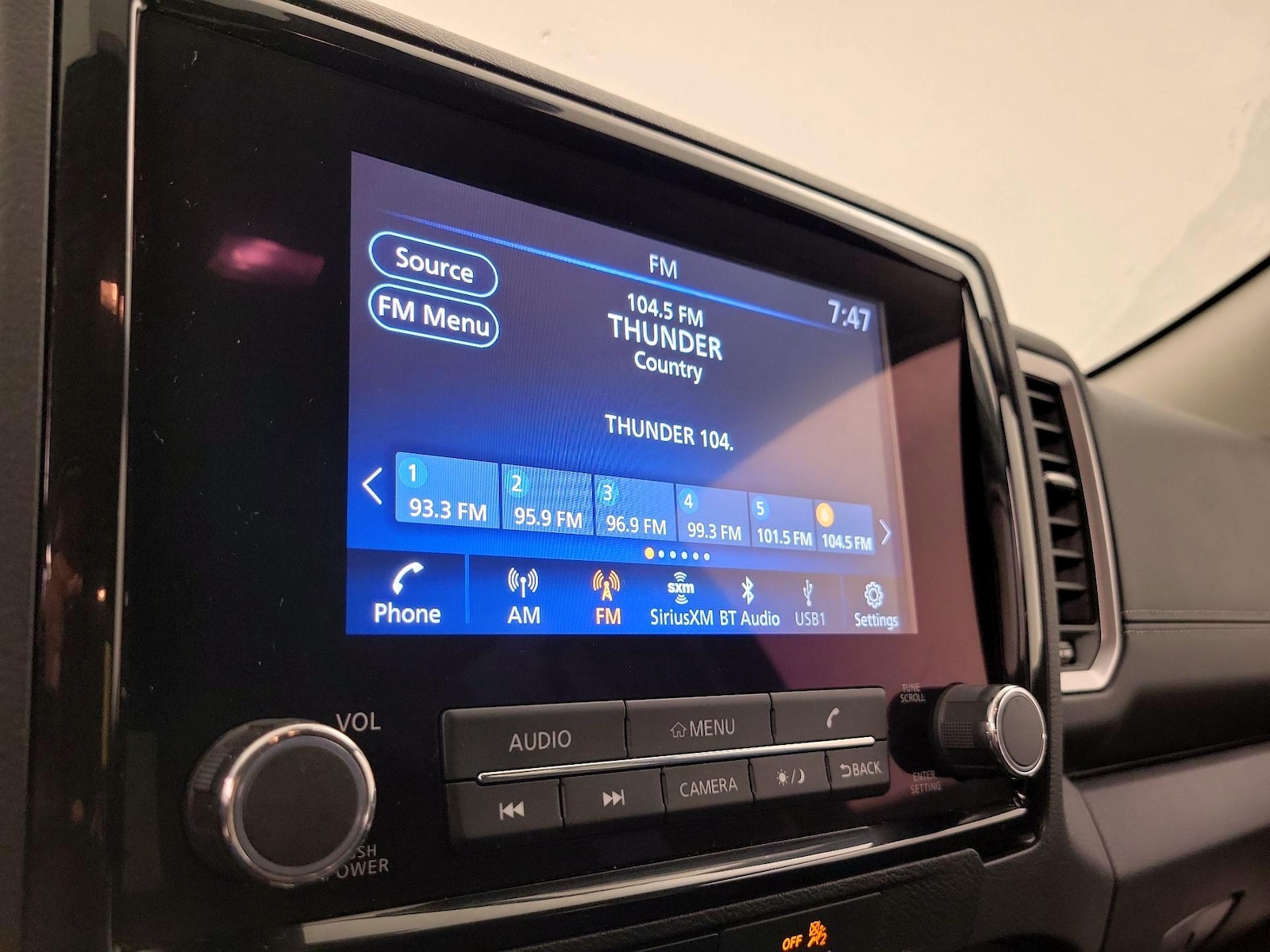 2022 Nissan Frontier SV - Photo 16