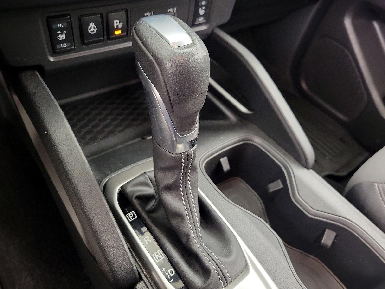 2022 Nissan Frontier SV - Photo 18