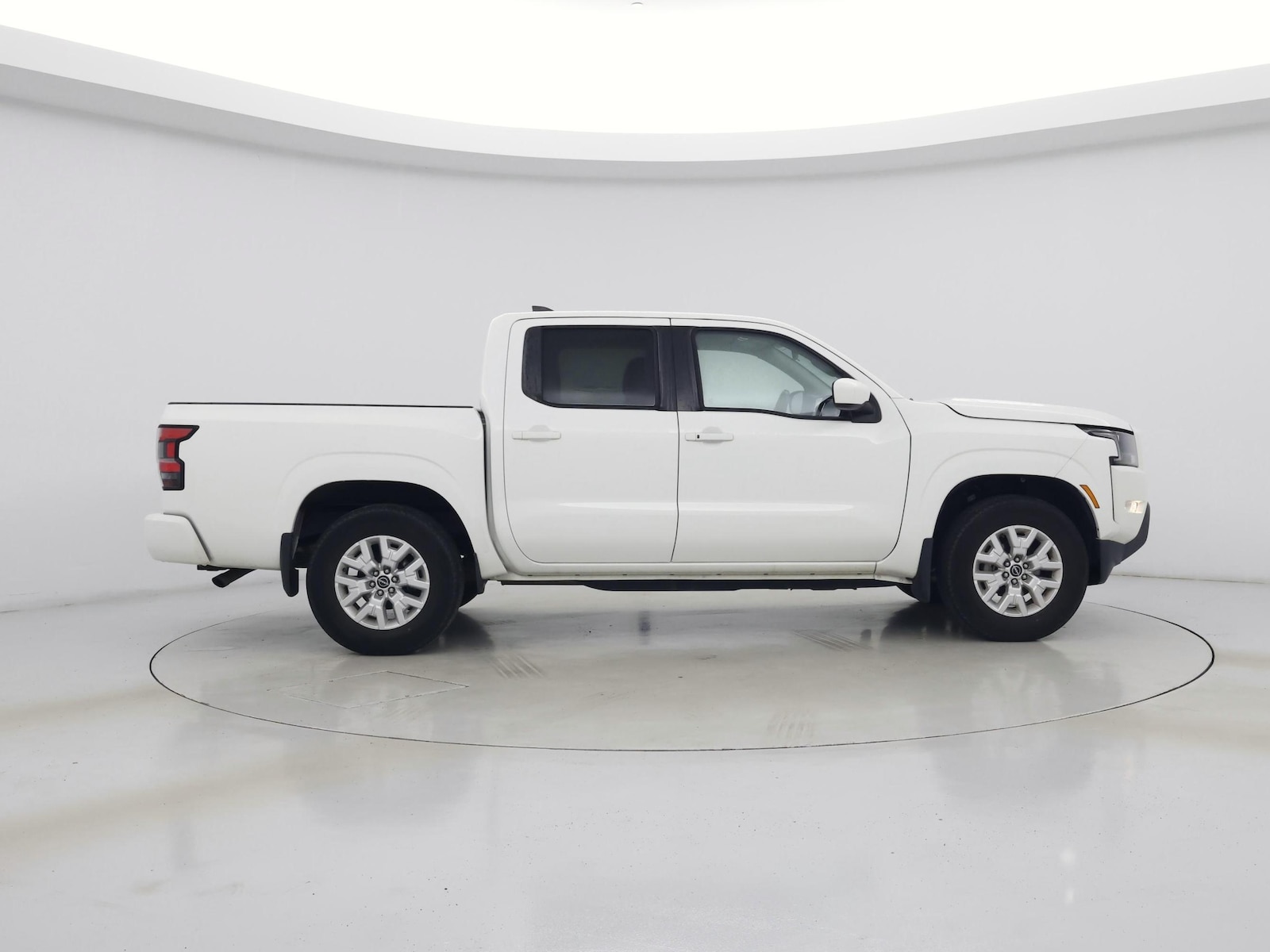 2022 Nissan Frontier SV - Photo 8