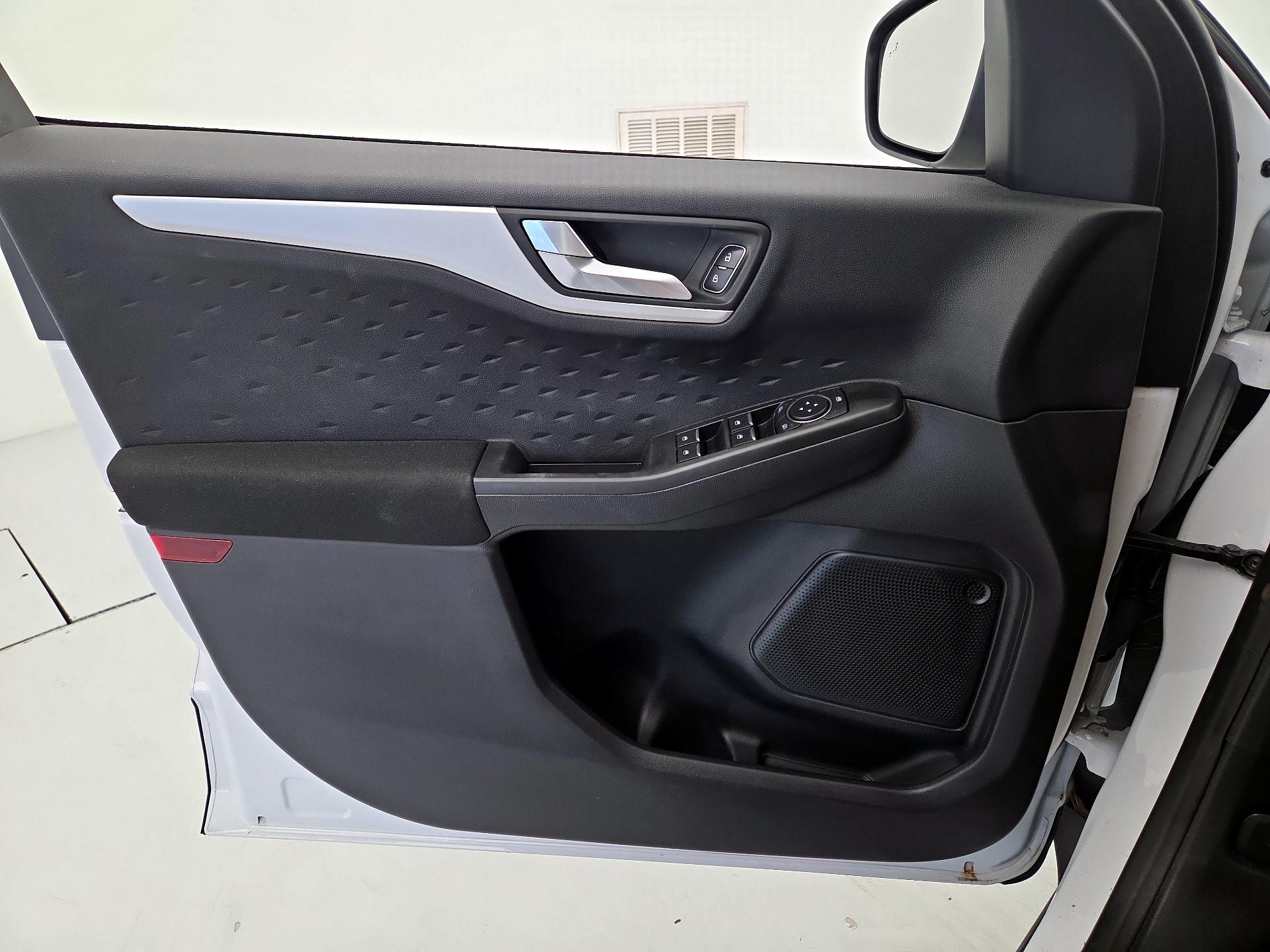 Thumbnail: 2020 Ford Escape - 12