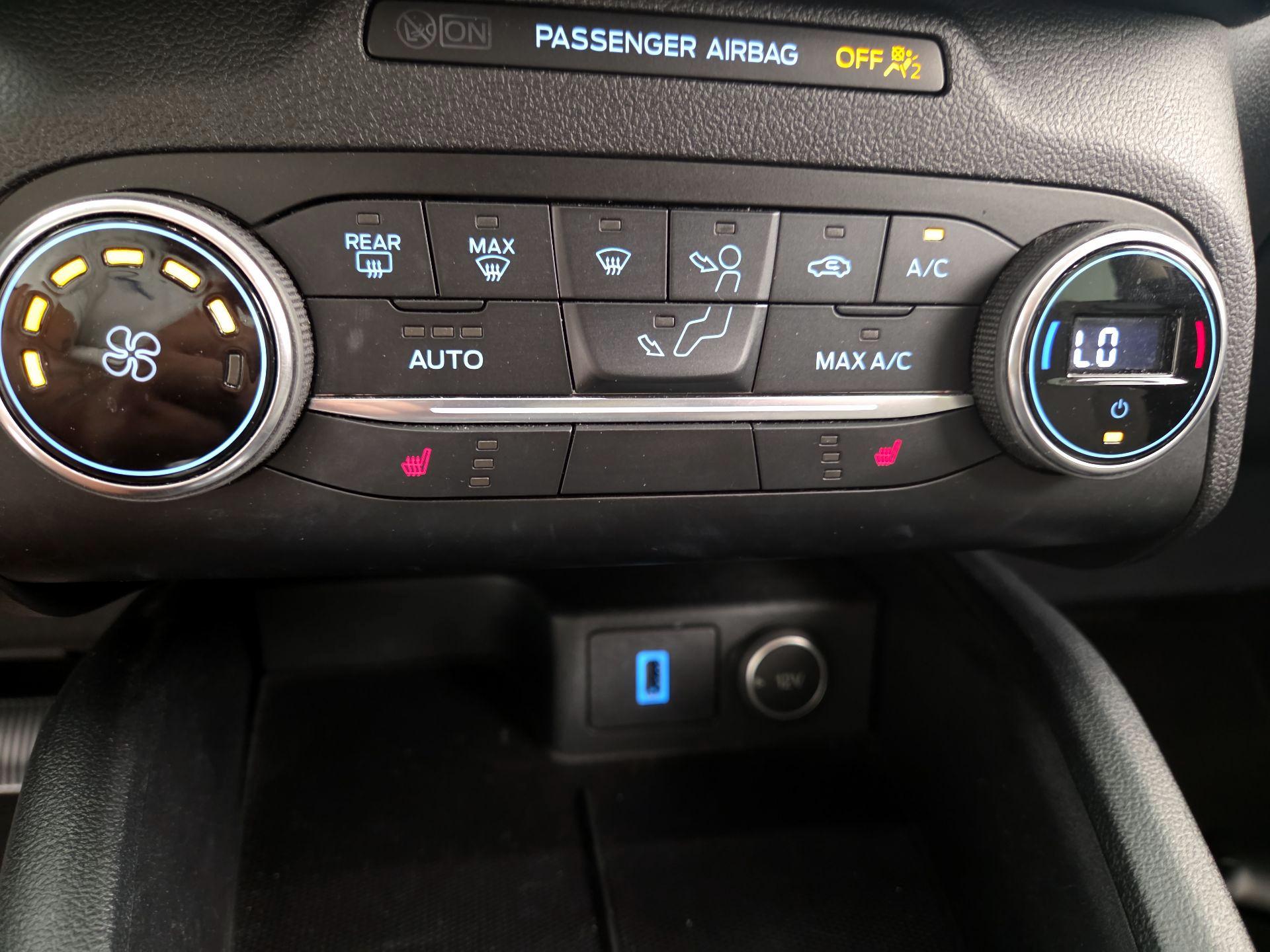 Thumbnail: 2020 Ford Escape - 16