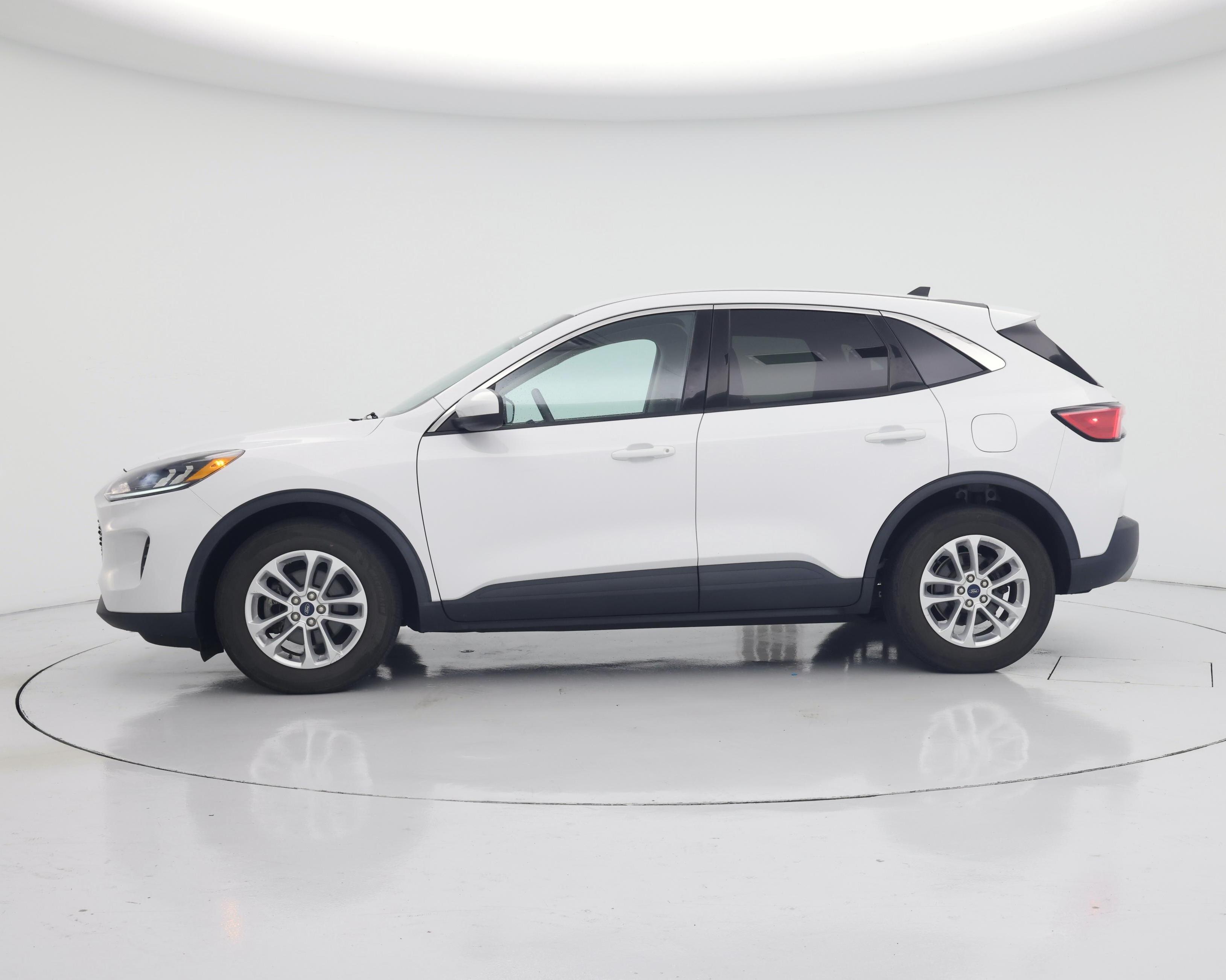 Thumbnail: 2020 Ford Escape - 3