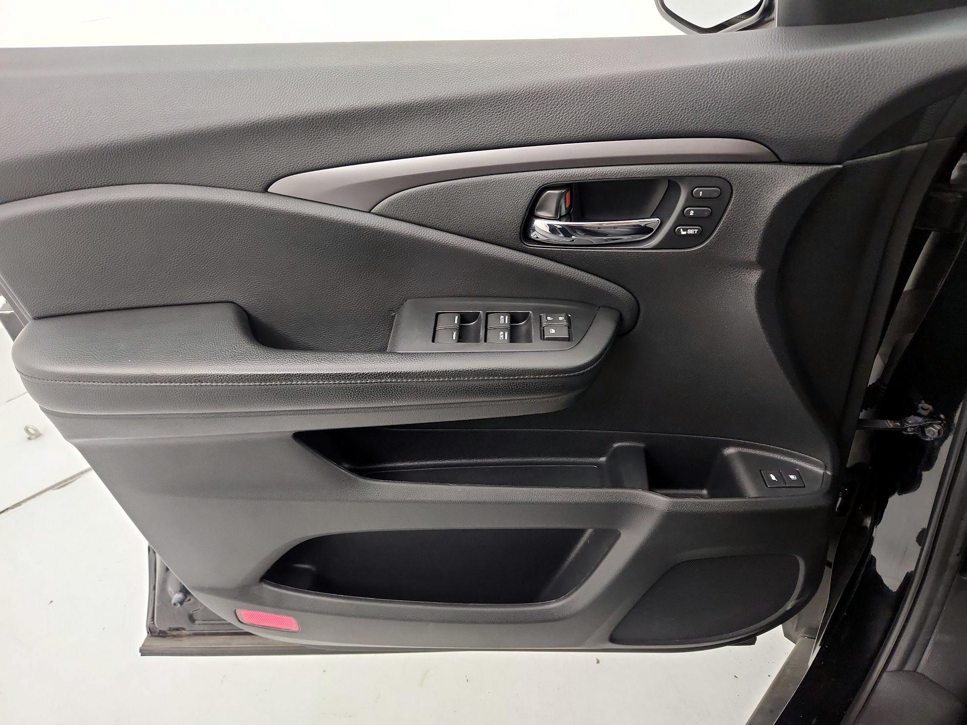 Thumbnail: 2021 Honda Pilot - 12
