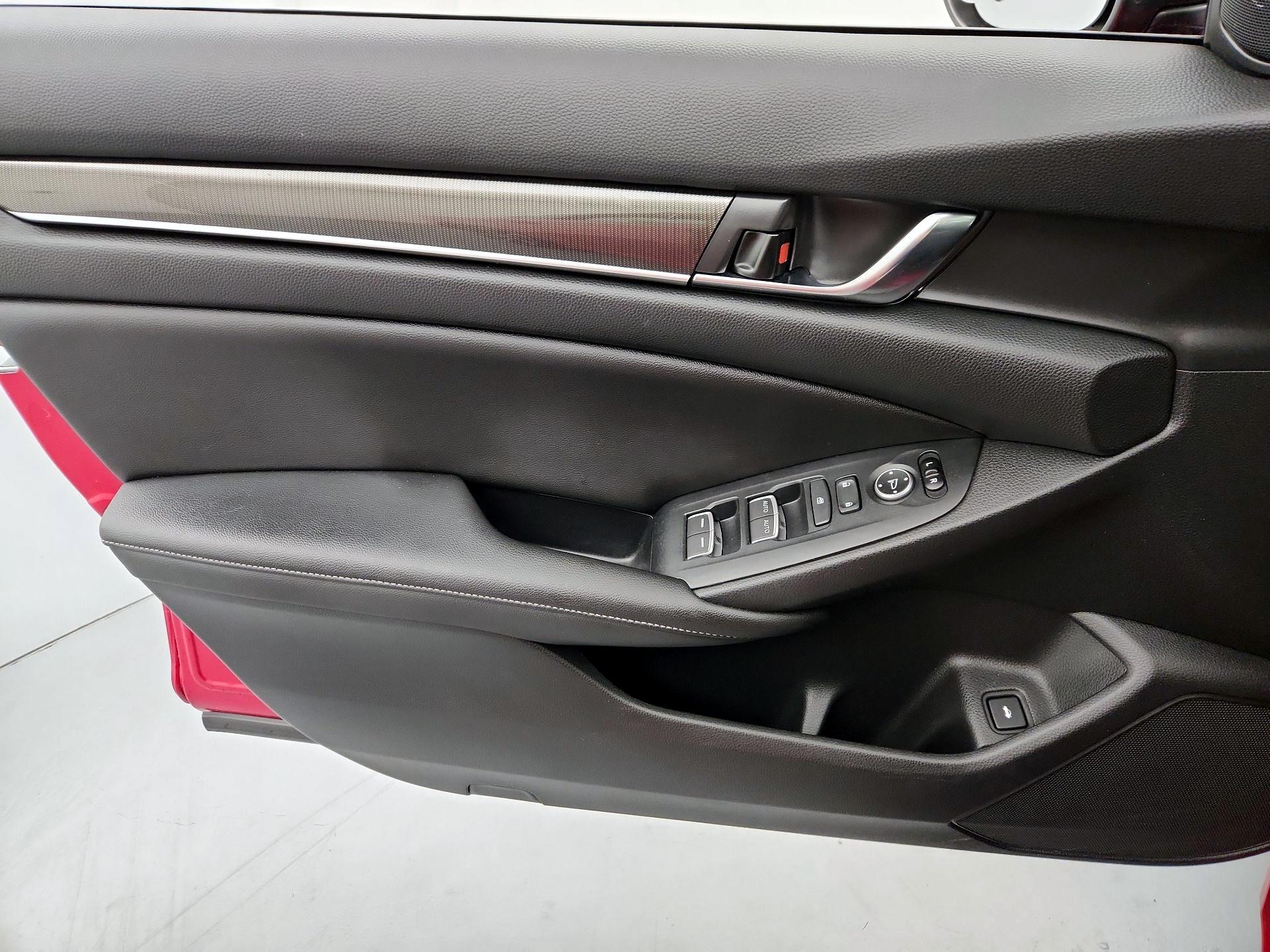 Thumbnail: 2019 Honda Accord - 12