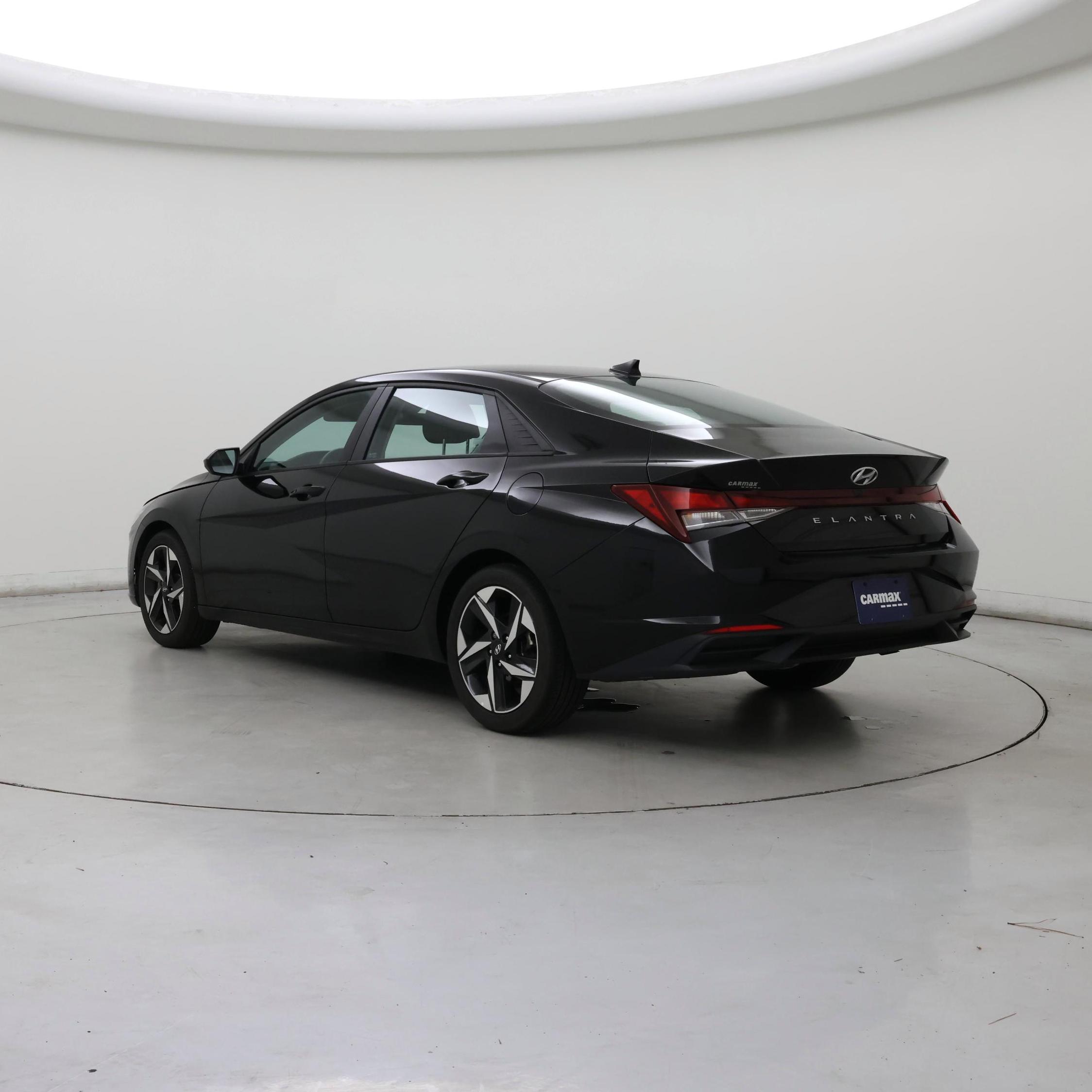 Thumbnail: 2023 Hyundai Elantra - 2