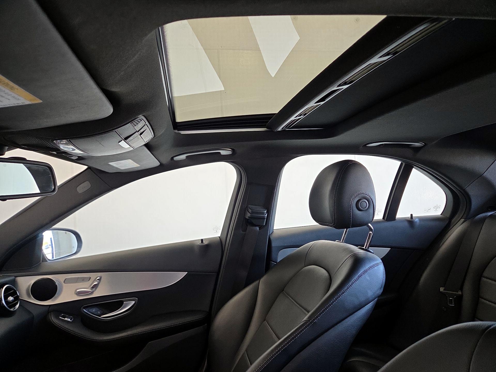 Thumbnail: 2018 Mercedes-Benz C-Class - 18