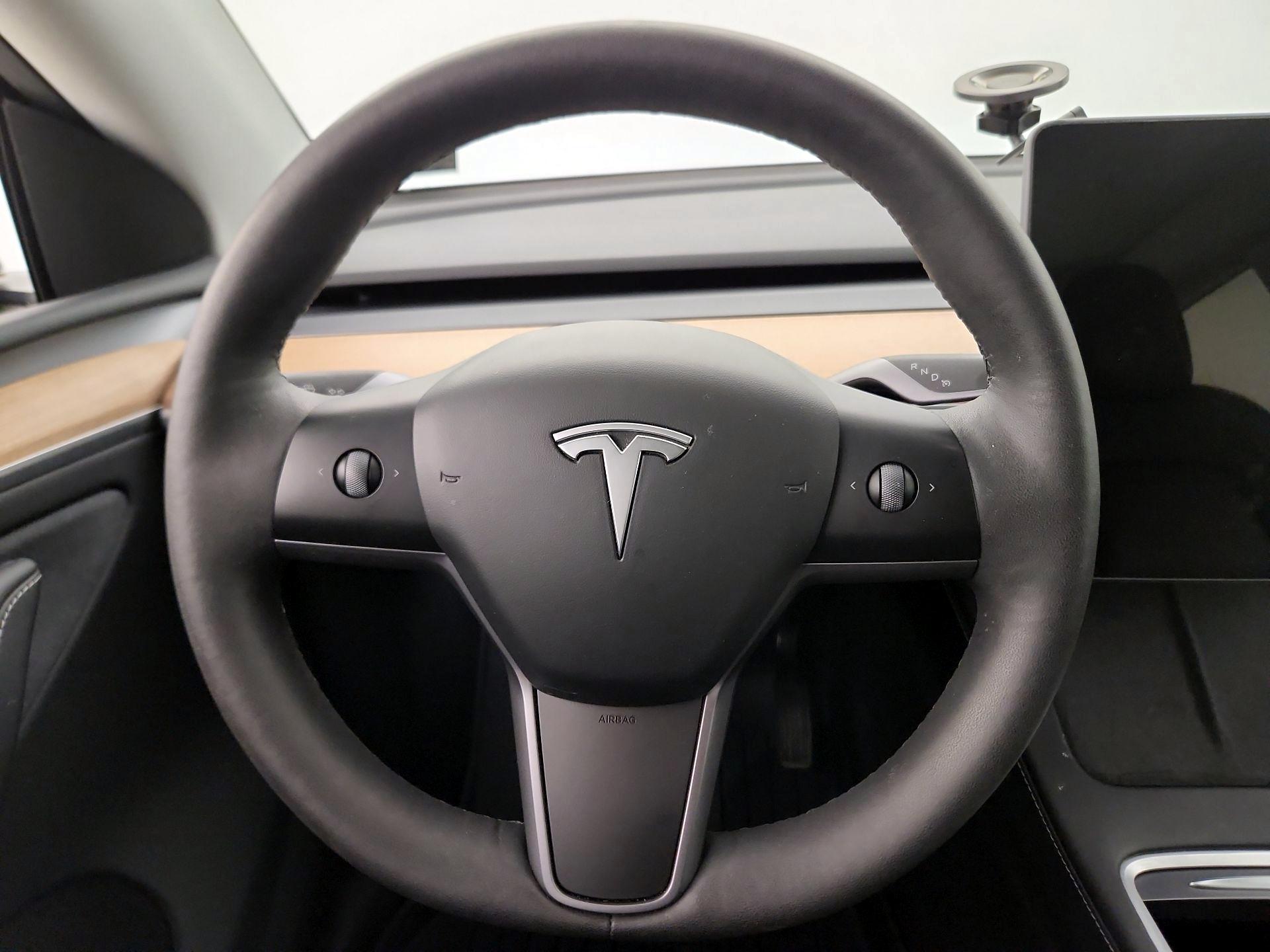 Thumbnail: 2024 Tesla Model Y - 10
