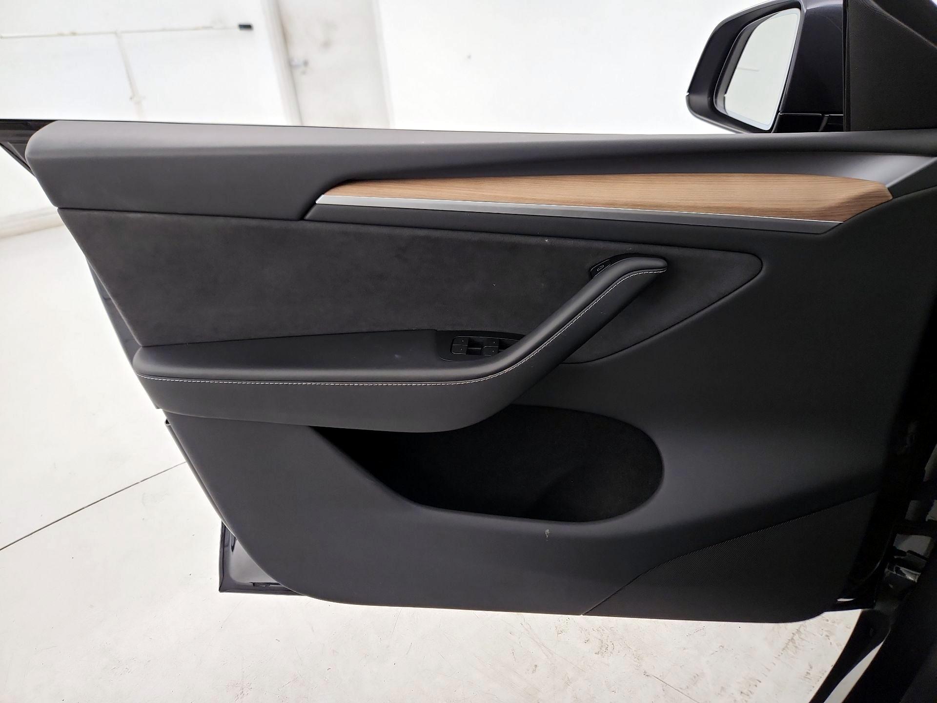 Thumbnail: 2024 Tesla Model Y - 12