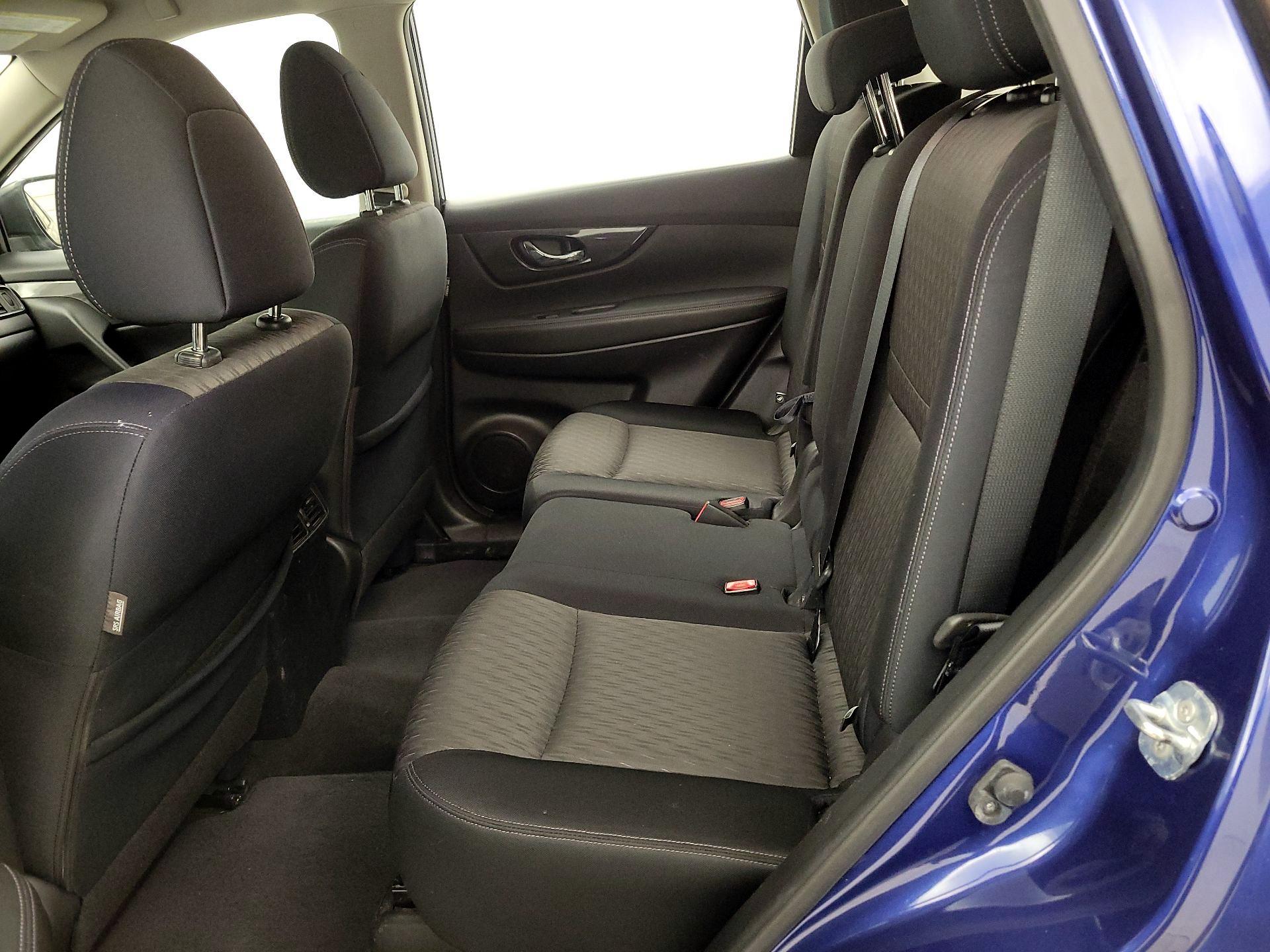 Thumbnail: 2017 Nissan Rogue - 18