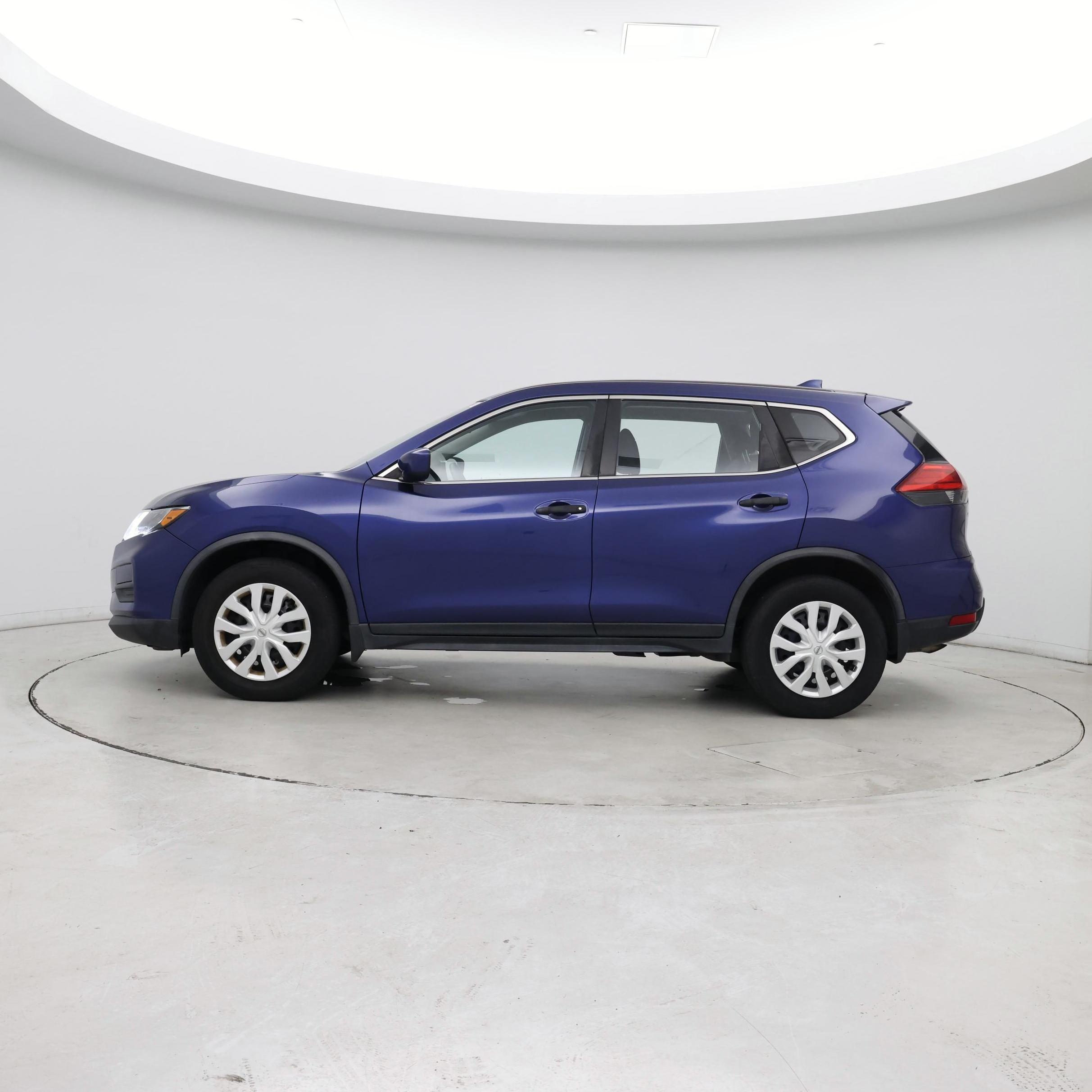 Thumbnail: 2017 Nissan Rogue - 3