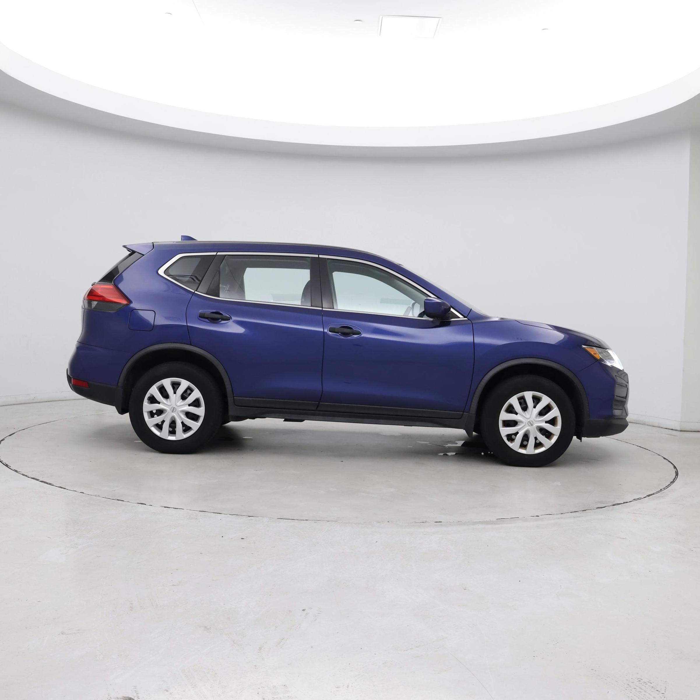 Thumbnail: 2017 Nissan Rogue - 7