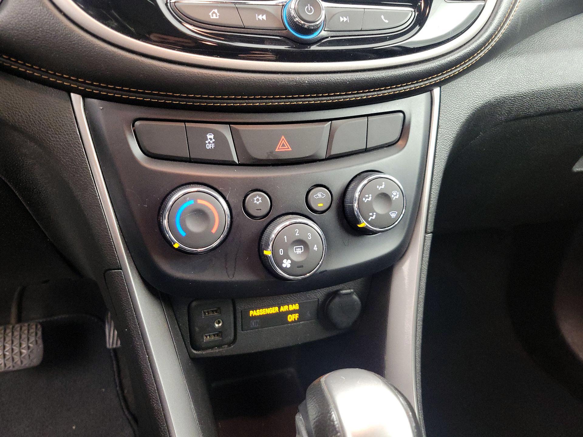 Thumbnail: 2020 Chevrolet Trax - 16