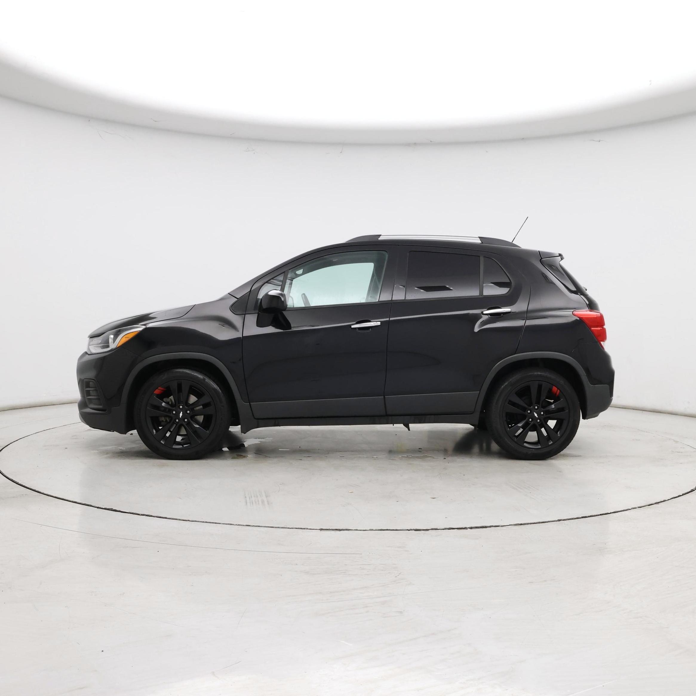 Thumbnail: 2020 Chevrolet Trax - 3