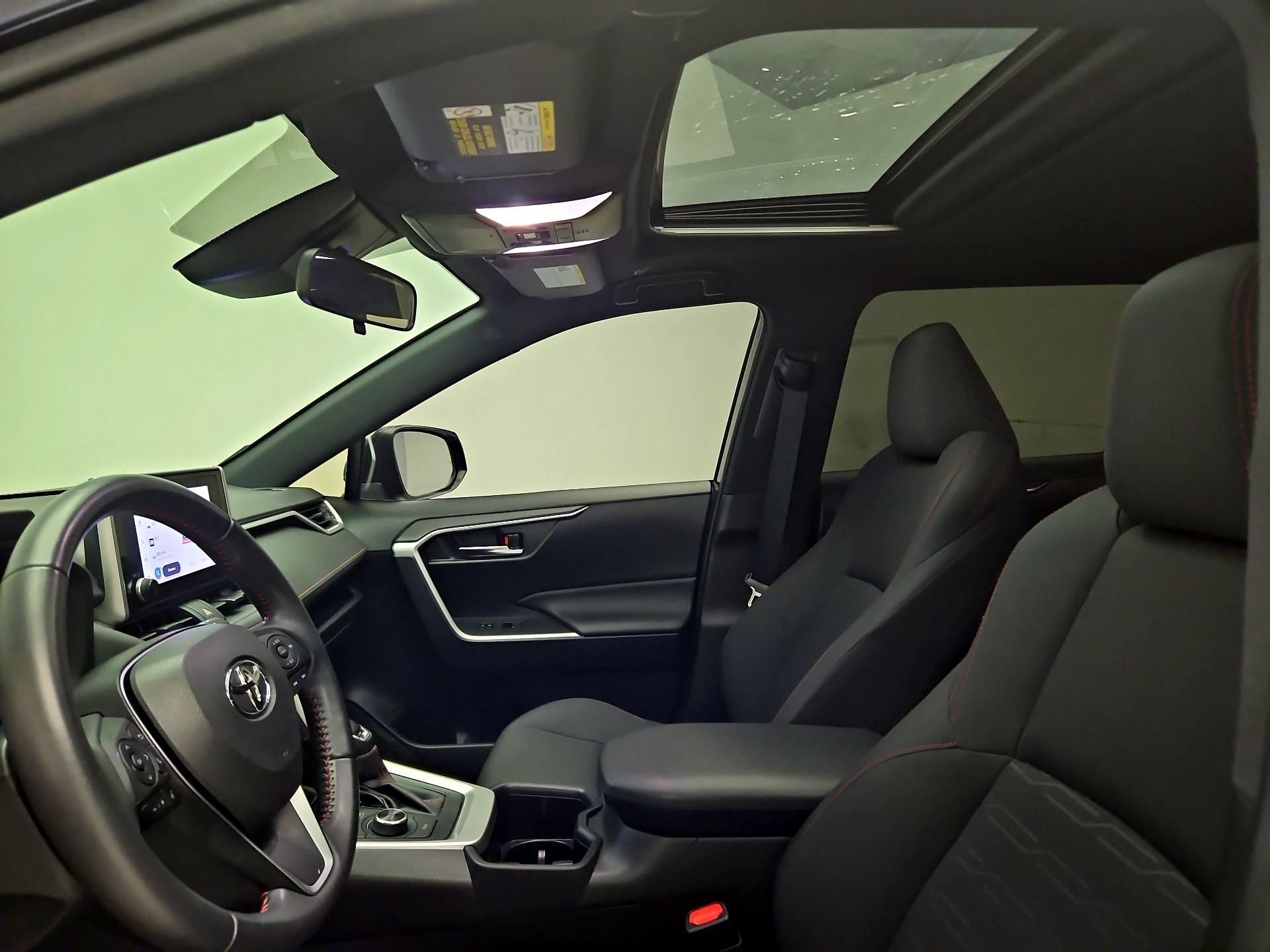 Thumbnail: 2023 Toyota RAV4 - 19