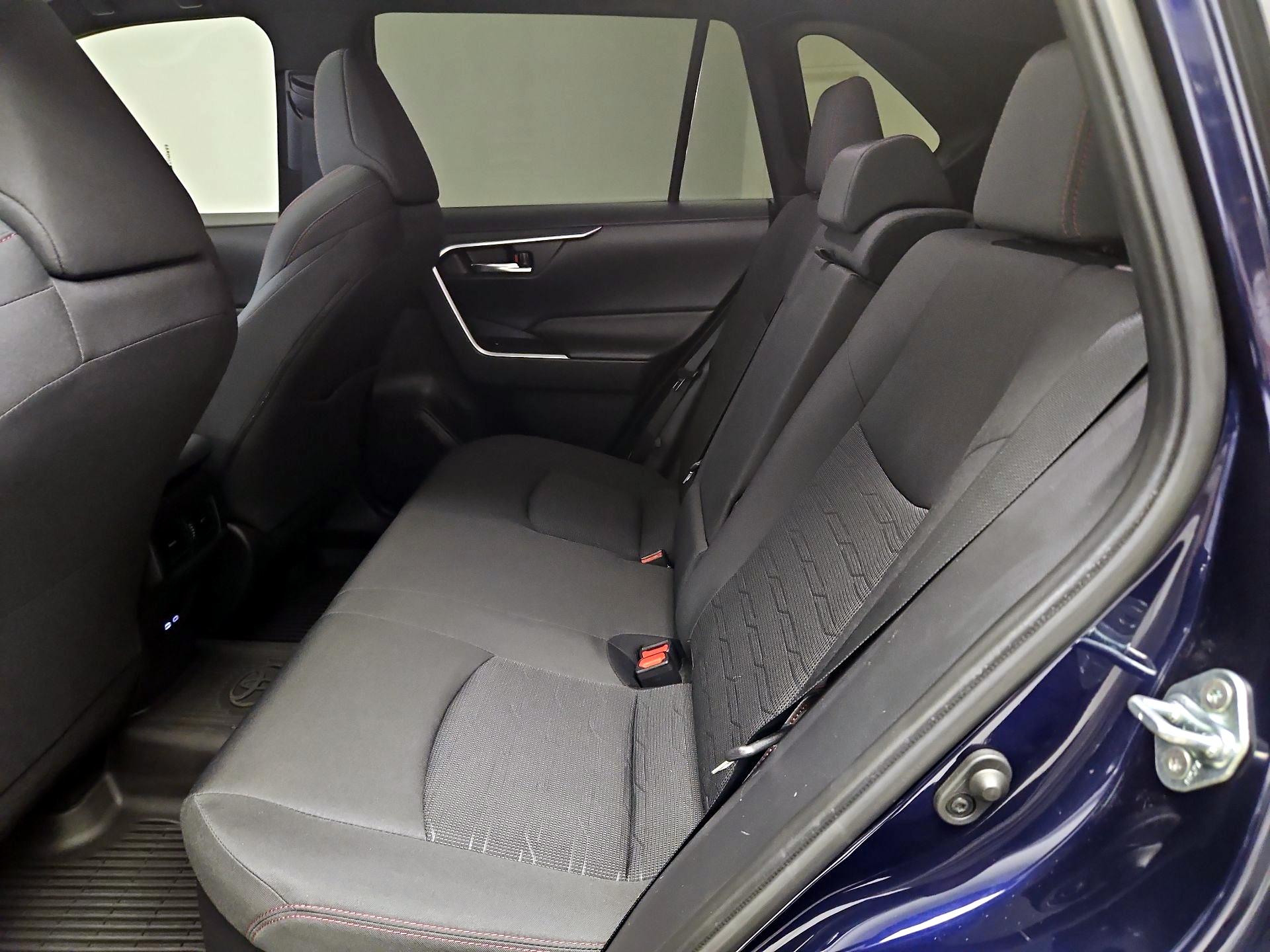 Thumbnail: 2023 Toyota RAV4 - 20