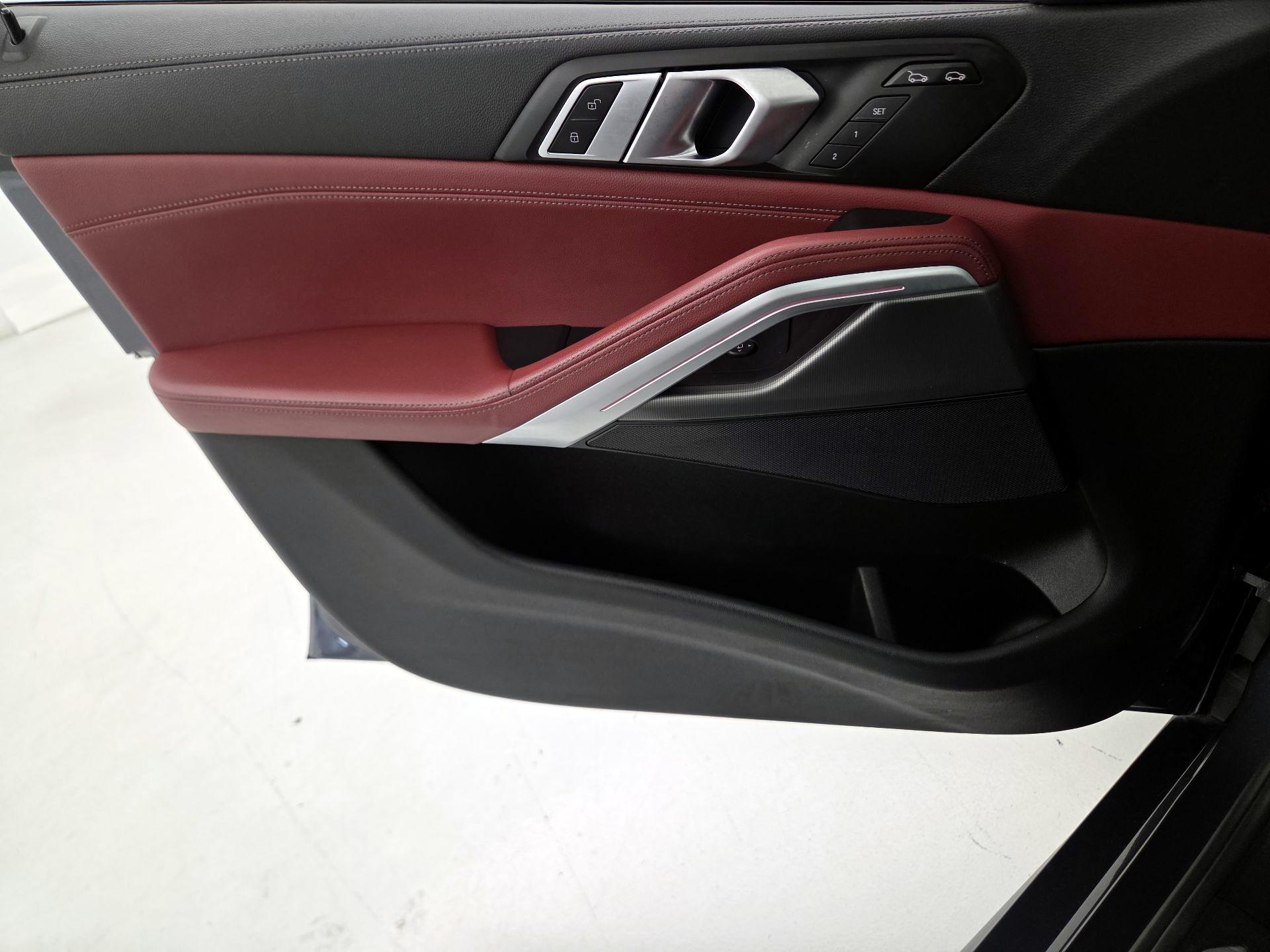 Thumbnail: 2021 BMW X6 - 12