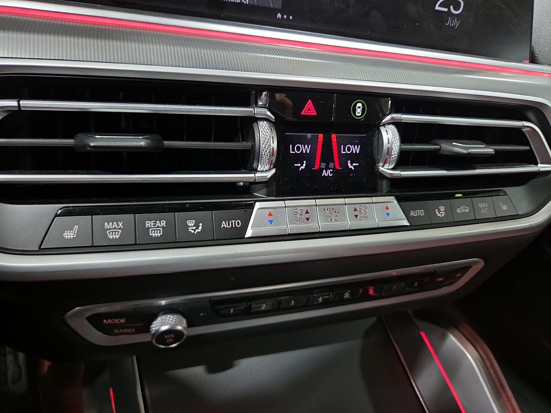 Thumbnail: 2021 BMW X6 - 17