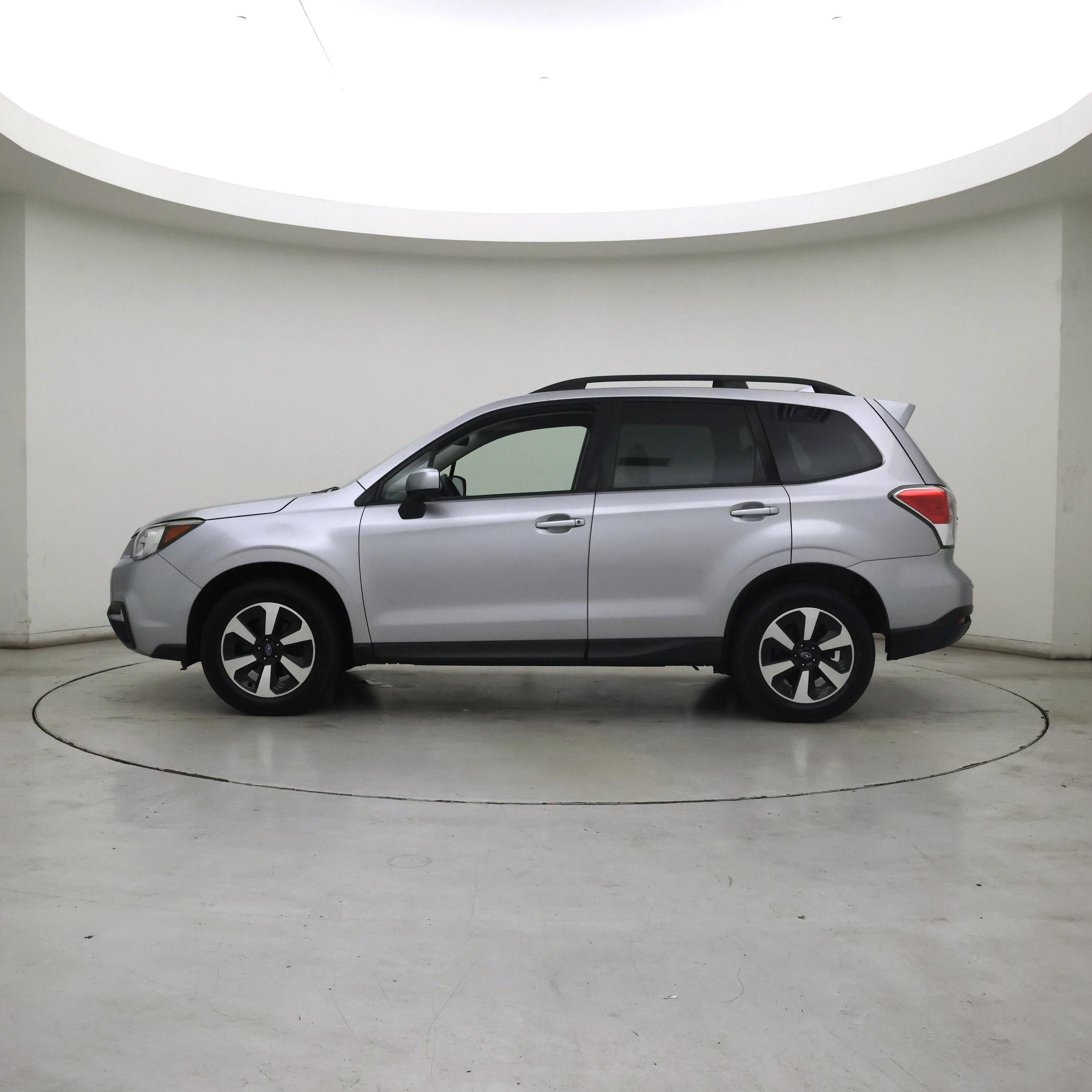Thumbnail: 2017 Subaru Forester - 3