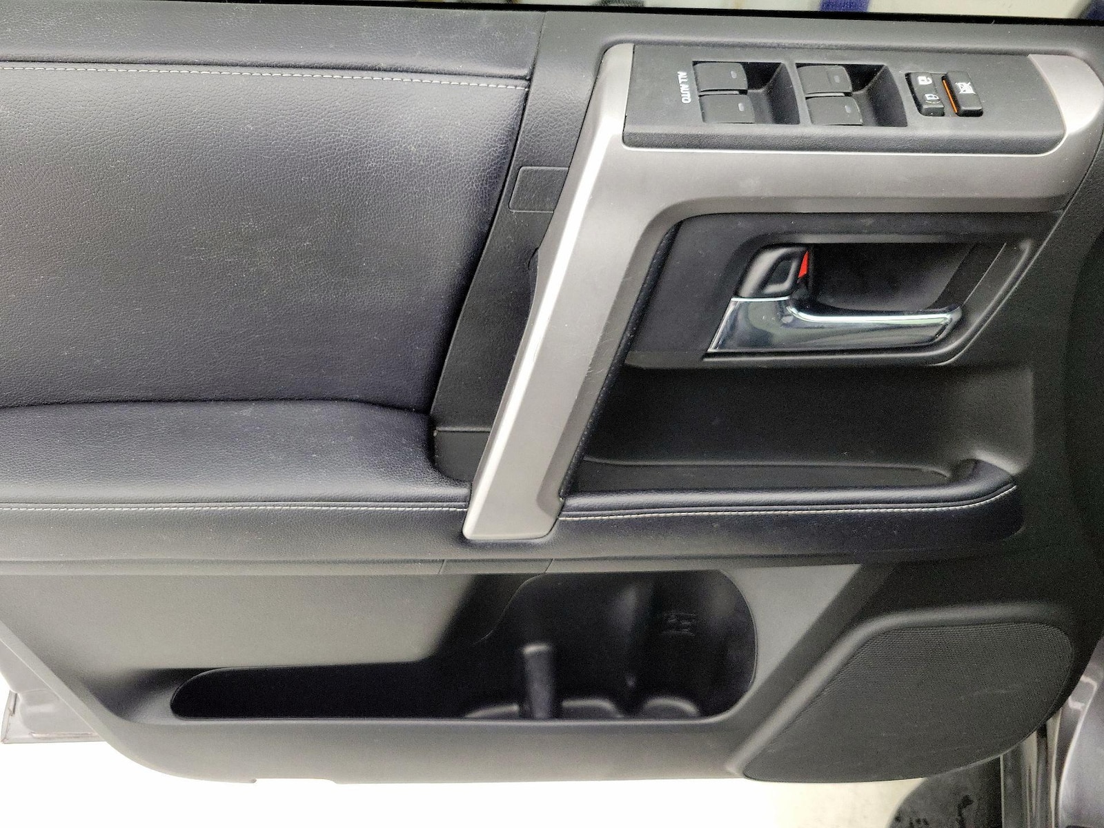 2019 Toyota 4Runner SR5 Premium - Photo 13