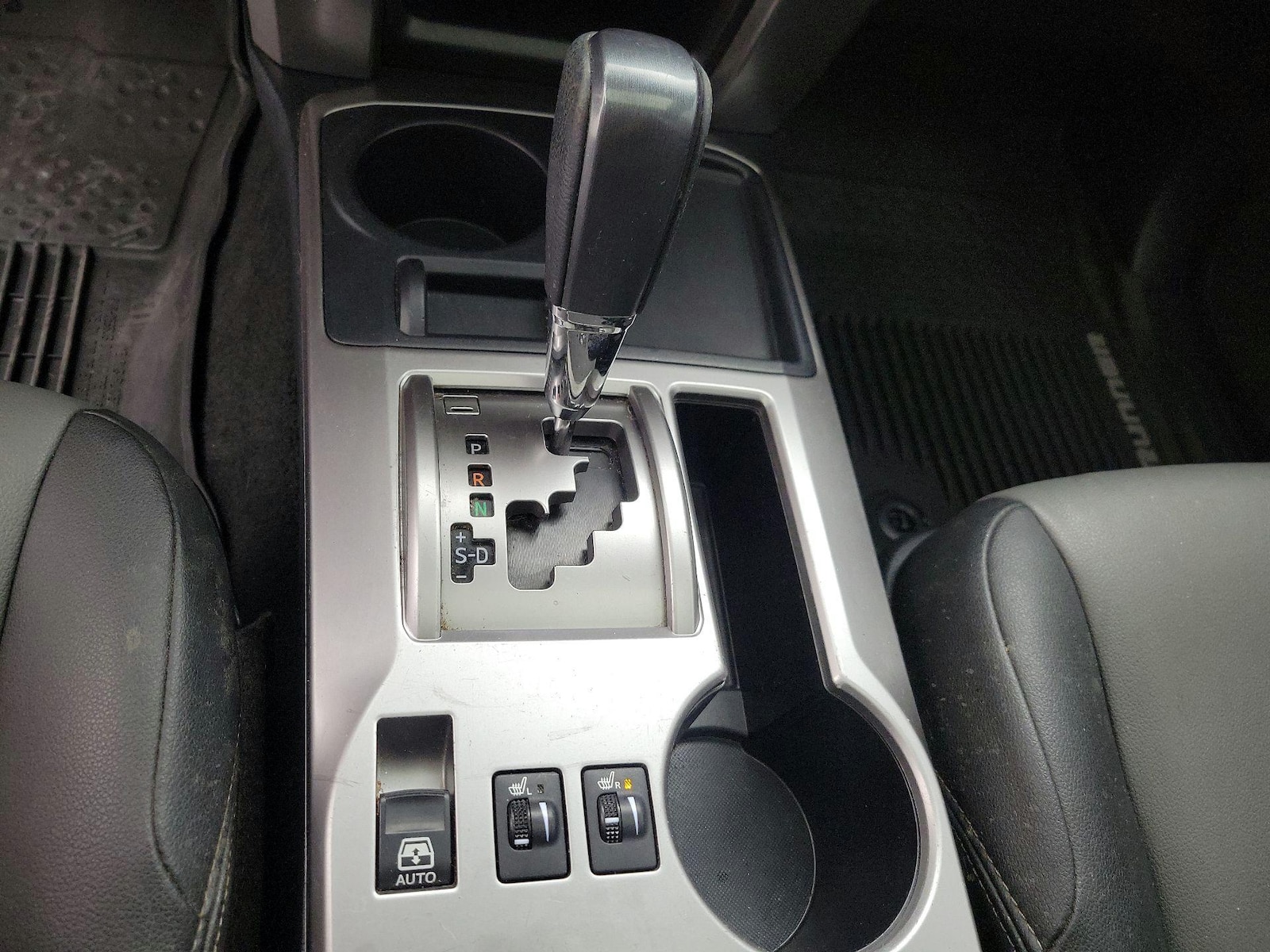 2019 Toyota 4Runner SR5 Premium - Photo 18