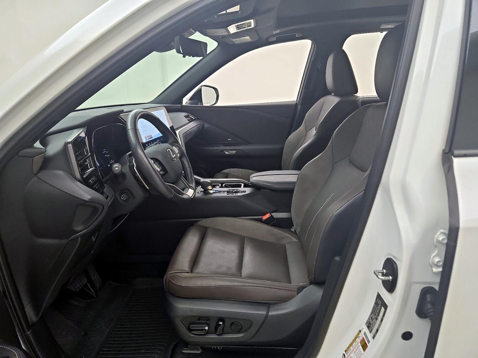 2025 Lexus TX Luxury - Photo 12