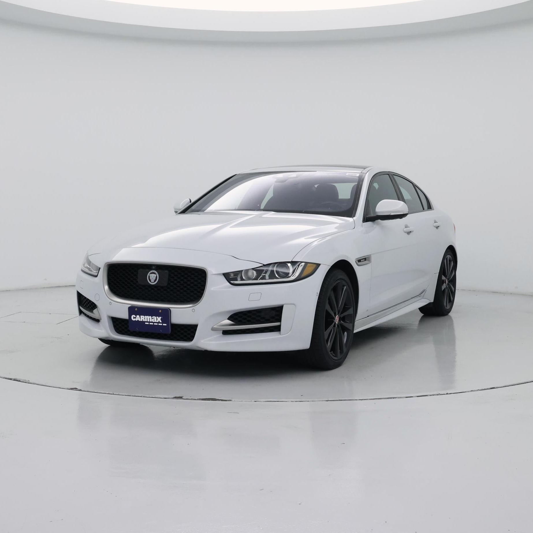 Thumbnail: 2017 Jaguar XE - 4