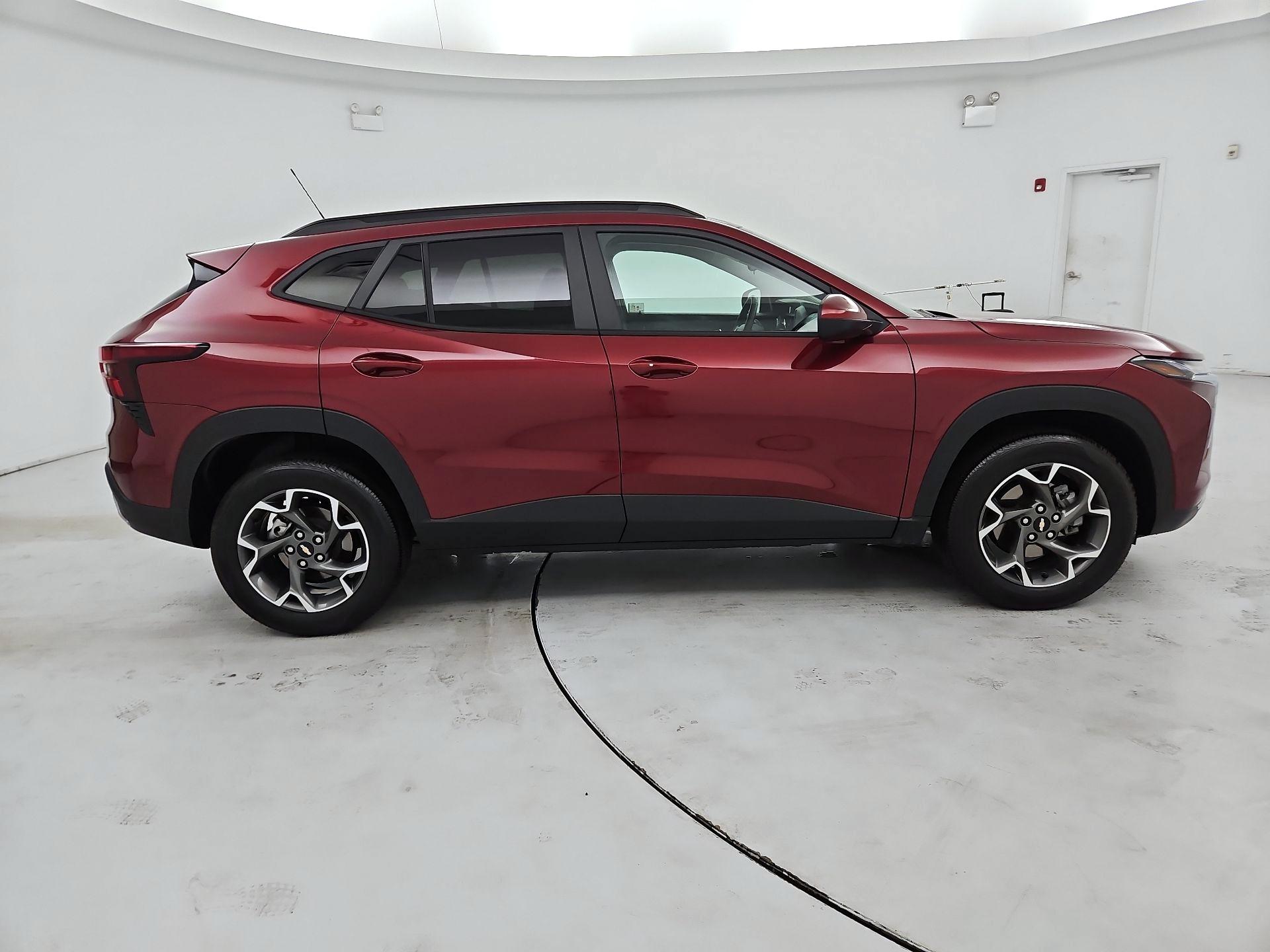 Thumbnail: 2024 Chevrolet Trax - 4