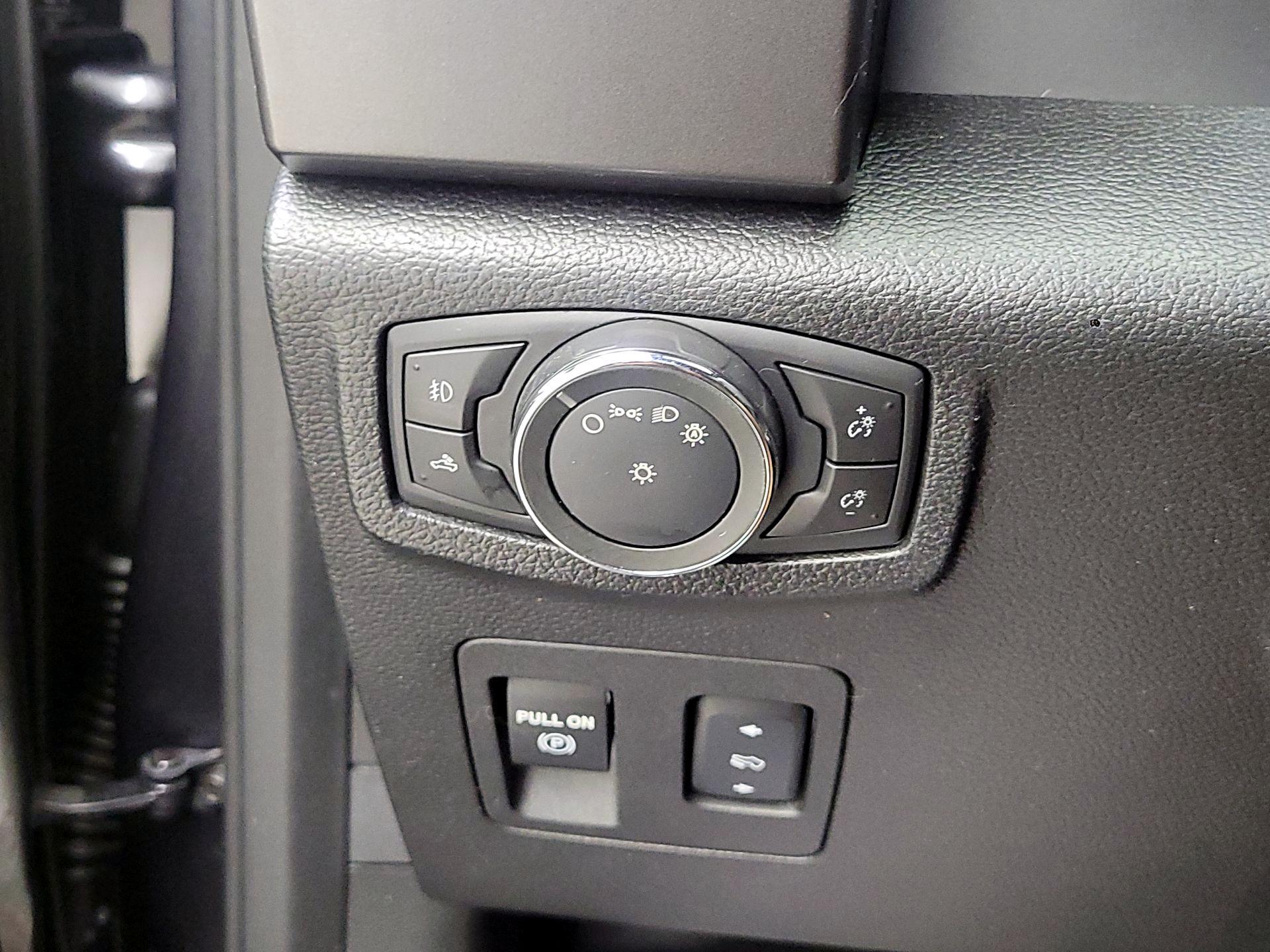 Thumbnail: 2016 Ford F-150 - 13