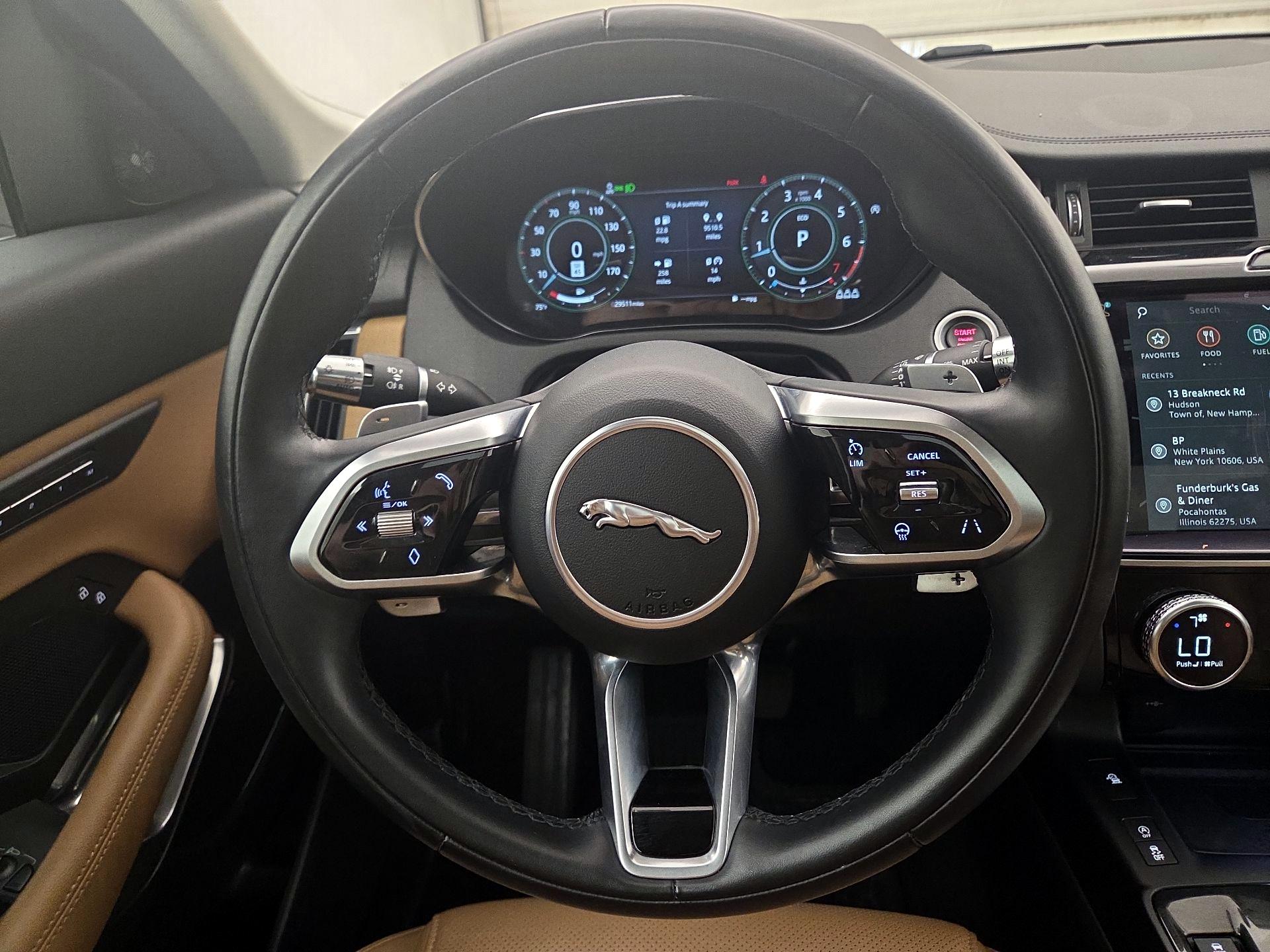 Thumbnail: 2021 Jaguar E-Pace - 10