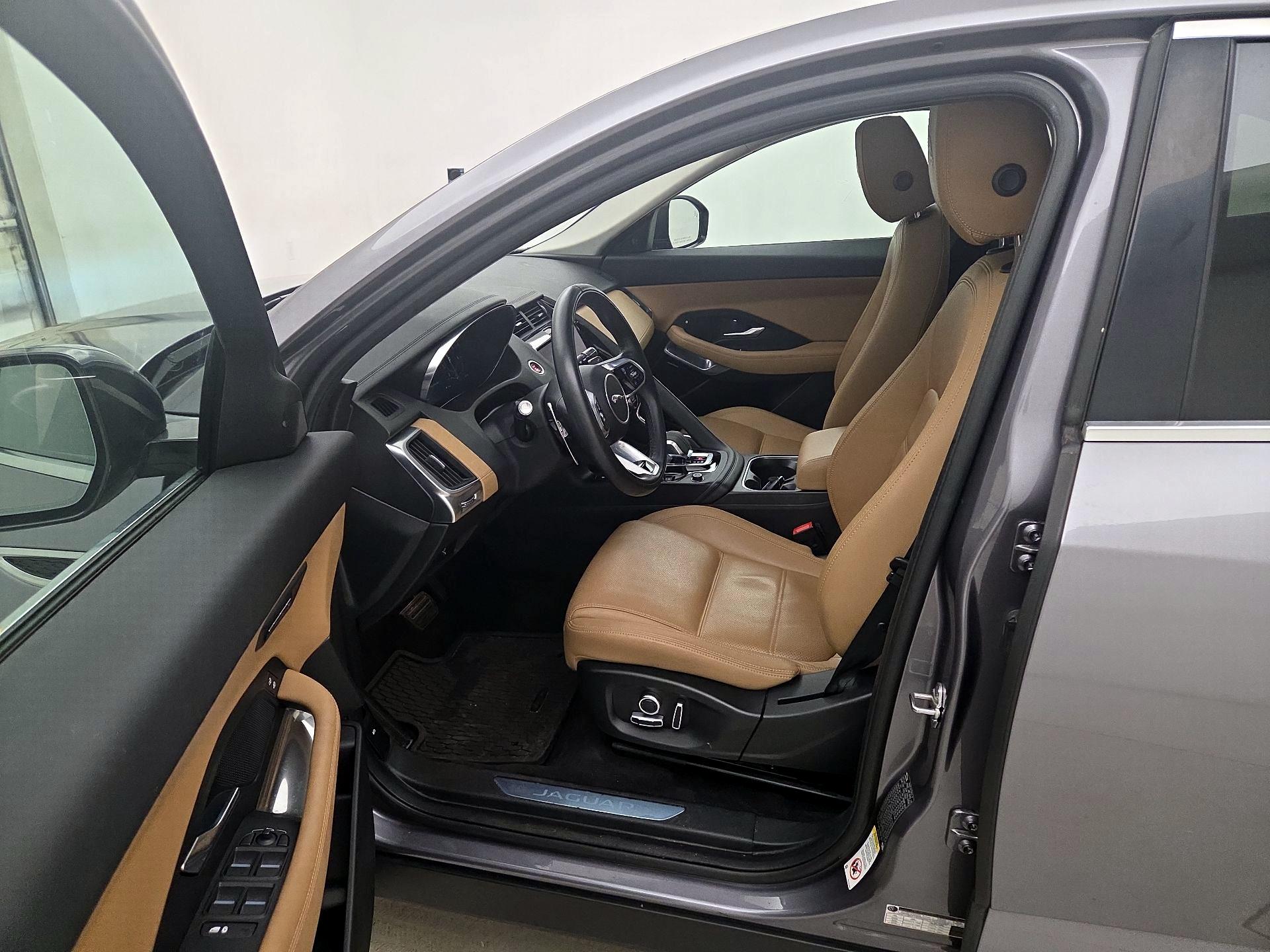 Thumbnail: 2021 Jaguar E-Pace - 11