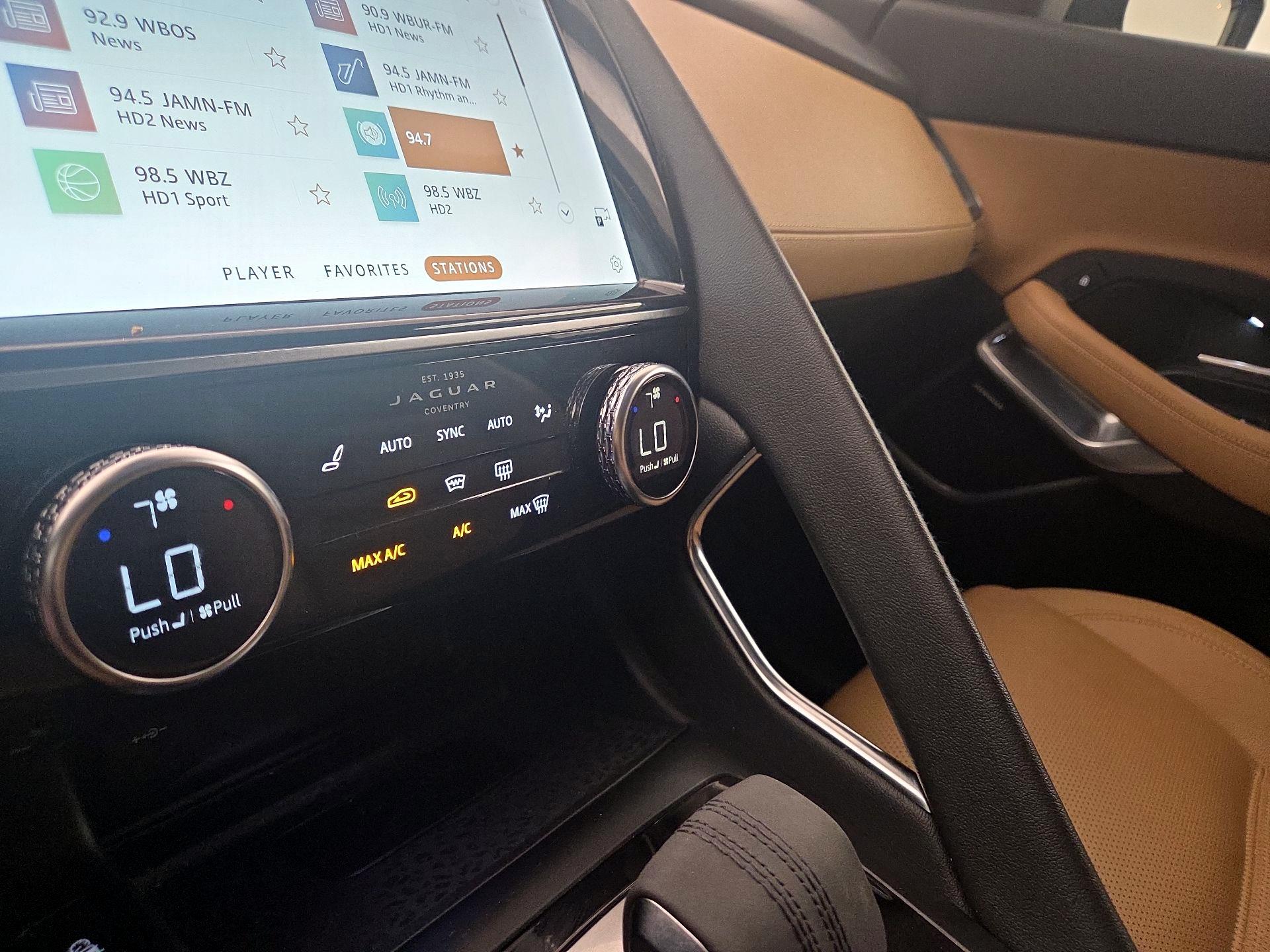 Thumbnail: 2021 Jaguar E-Pace - 17