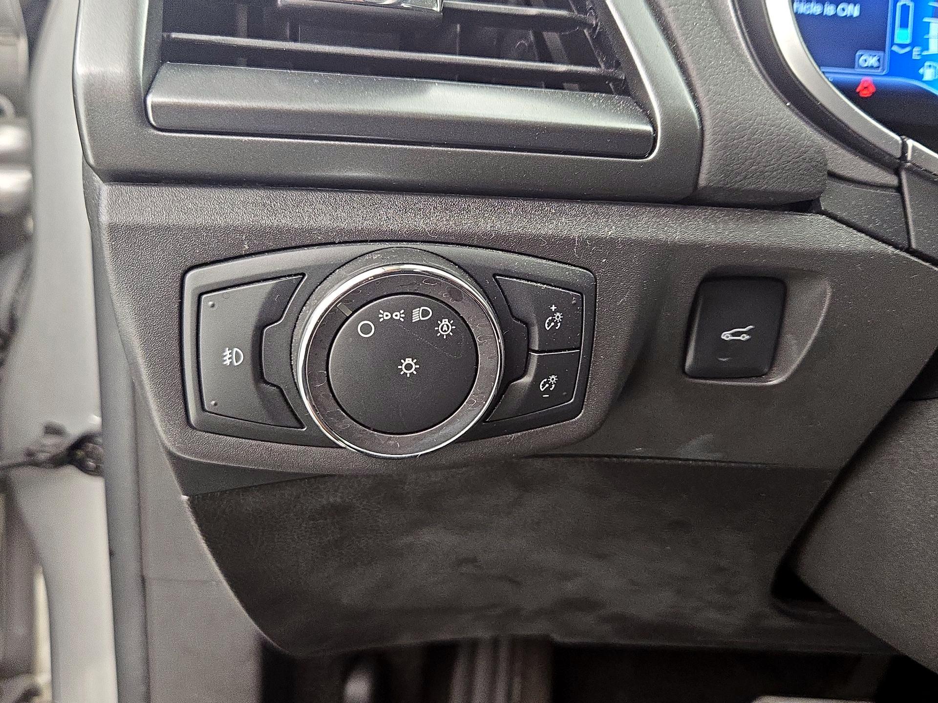 Thumbnail: 2015 Ford Fusion - 13