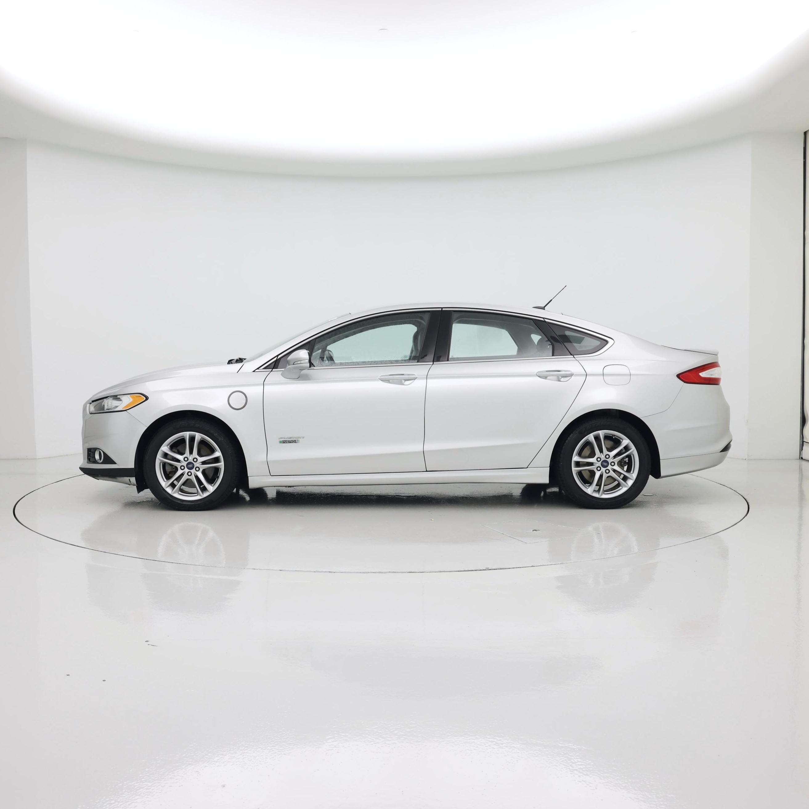 Thumbnail: 2015 Ford Fusion - 3