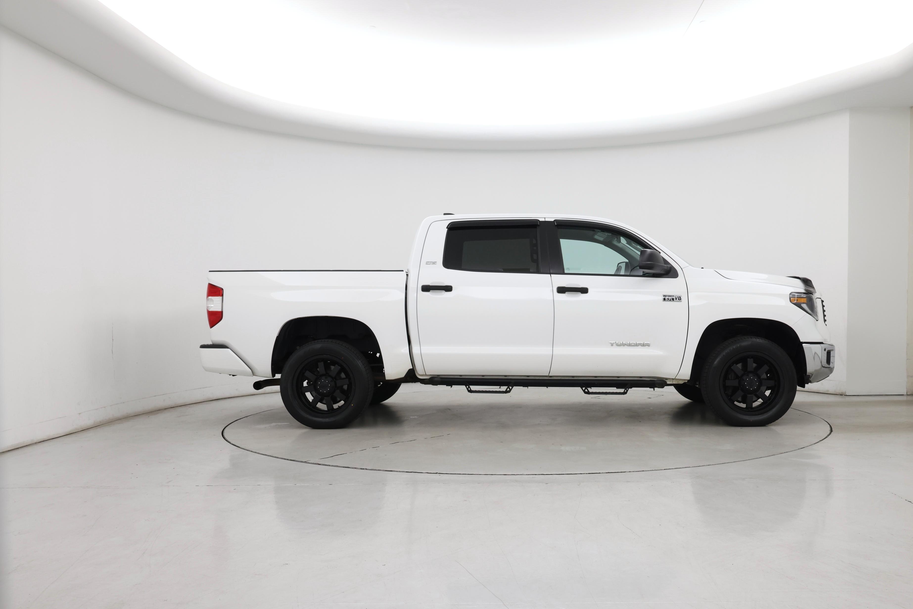 Thumbnail: 2020 Toyota Tundra - 7