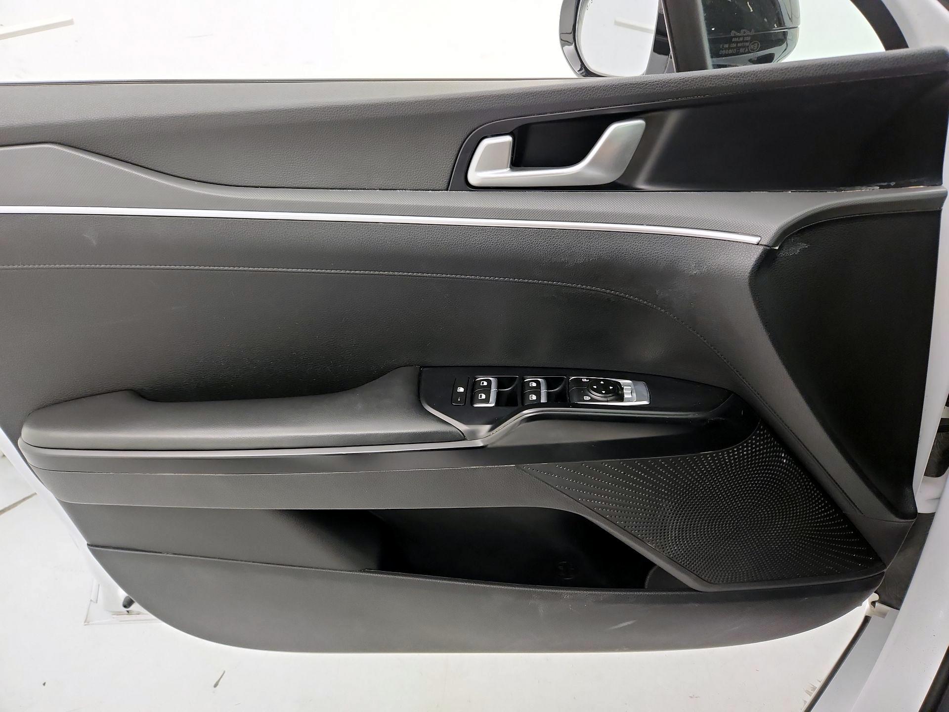Thumbnail: 2022 Kia K5 - 12